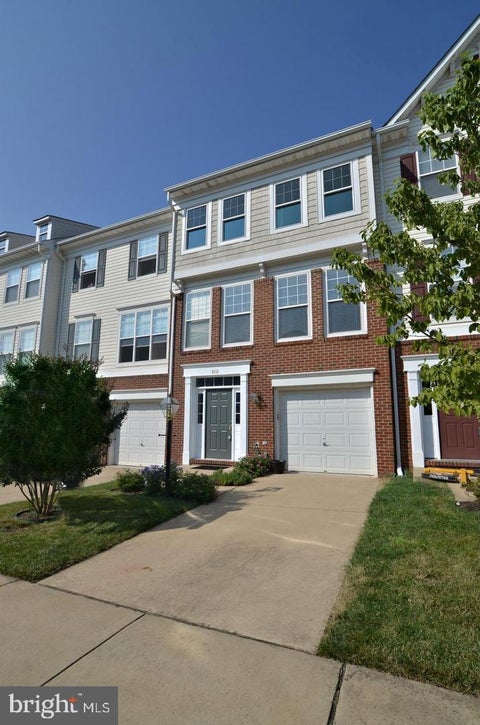 Photo of 8112 Rainwater Circle, MANASSAS, VA 20111 (MLS # VAPW2131674)