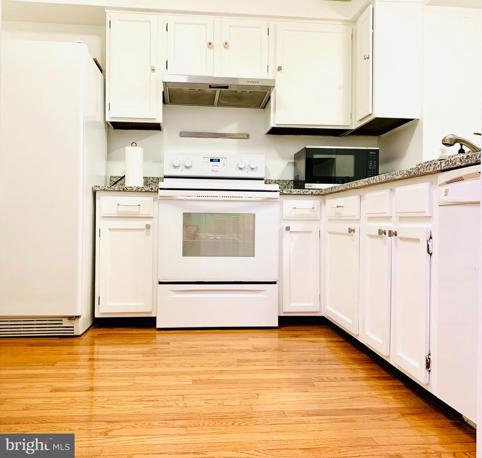 LONDON TOWN WEST - Residential