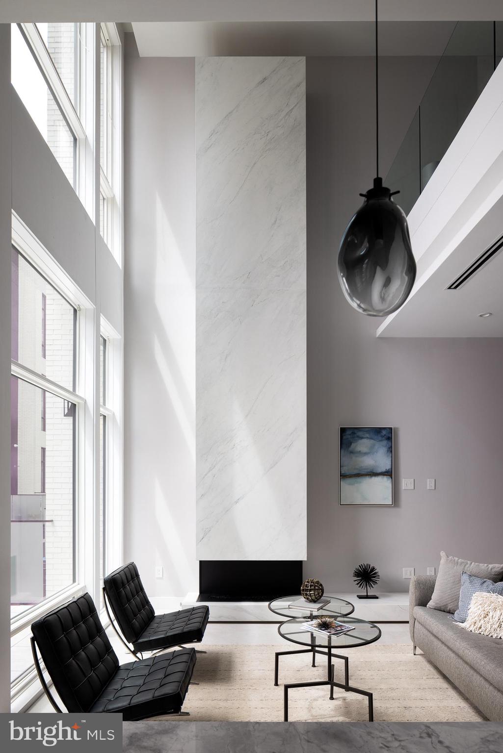 LOGAN SQUARE - Residential