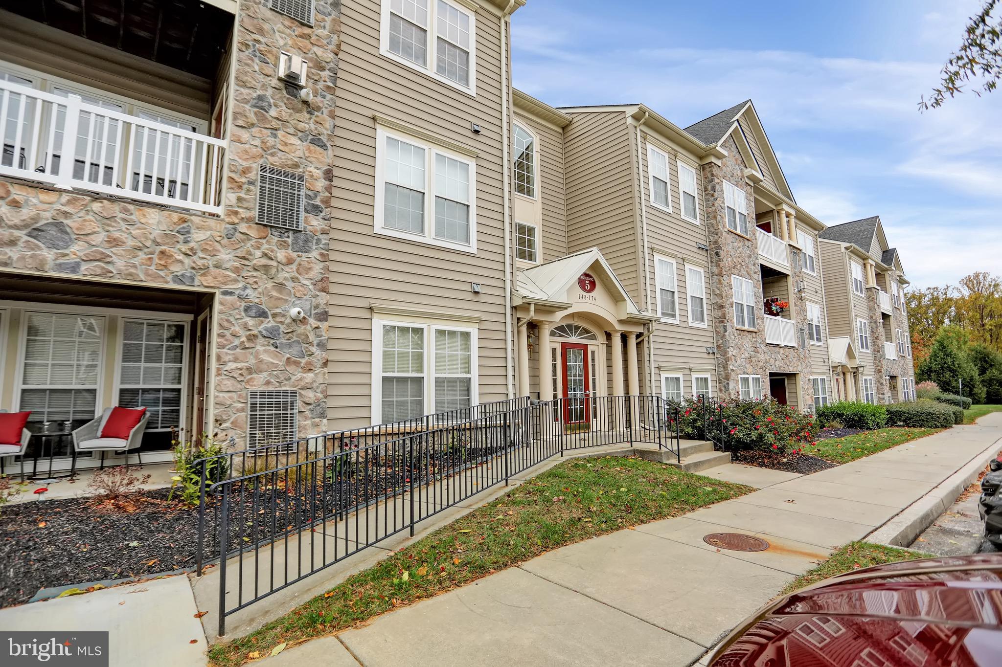 GLYNDON TRACE - Residential