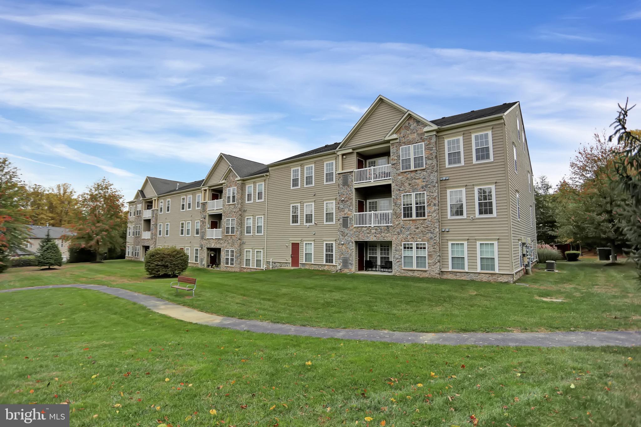 GLYNDON TRACE - Residential