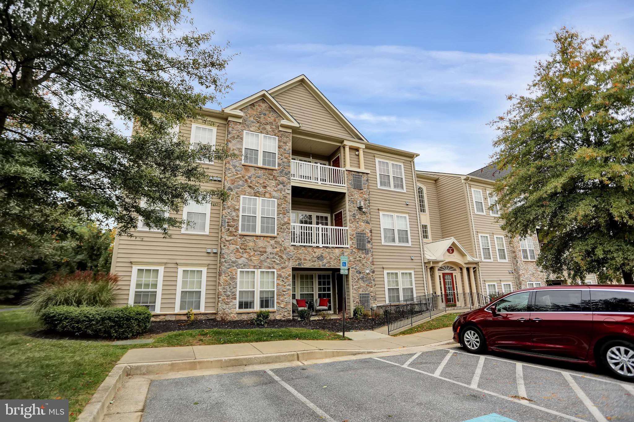 GLYNDON TRACE - Residential