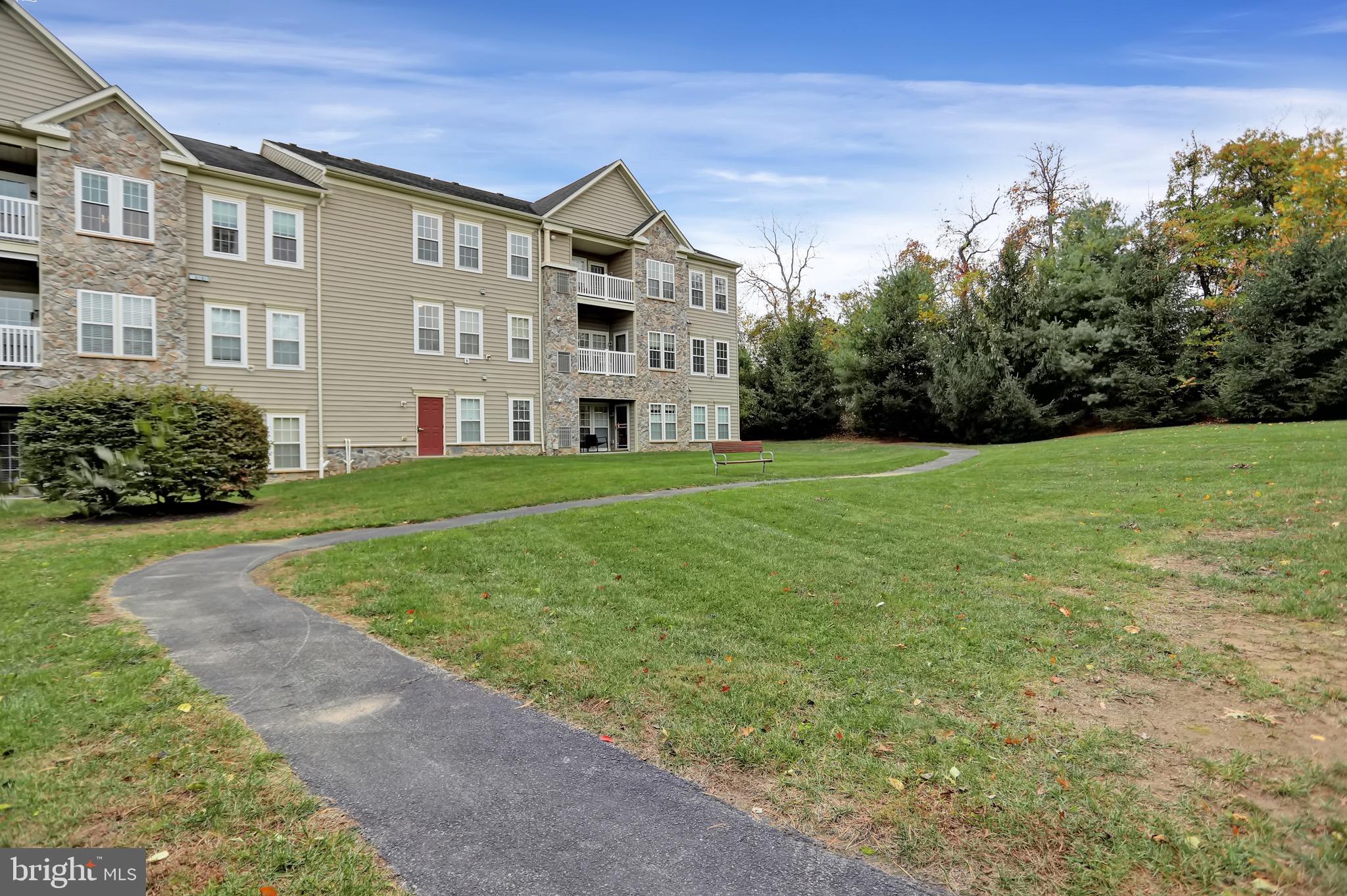 GLYNDON TRACE - Residential