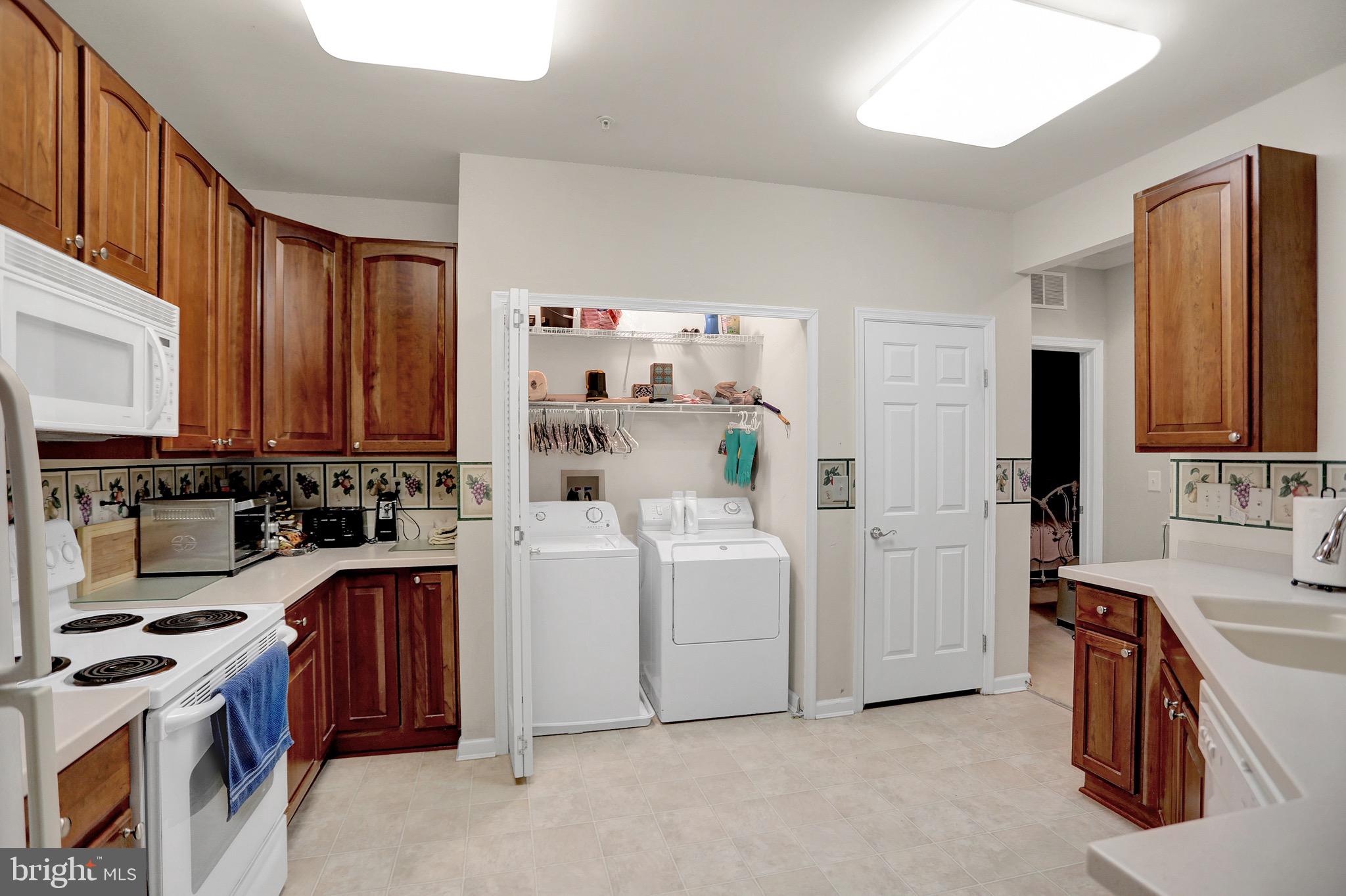 GLYNDON TRACE - Residential