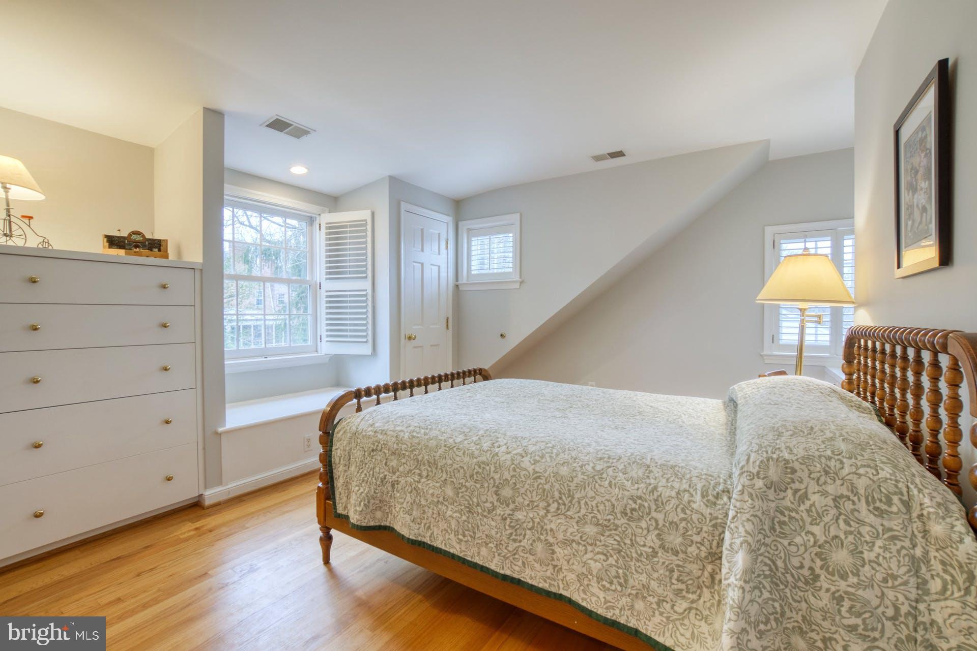 WESTMORELAND HILLS - Residential