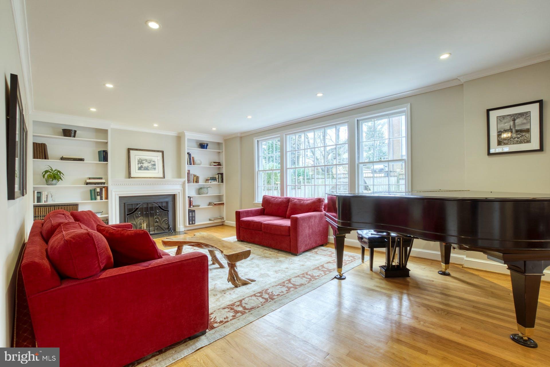 WESTMORELAND HILLS - Residential