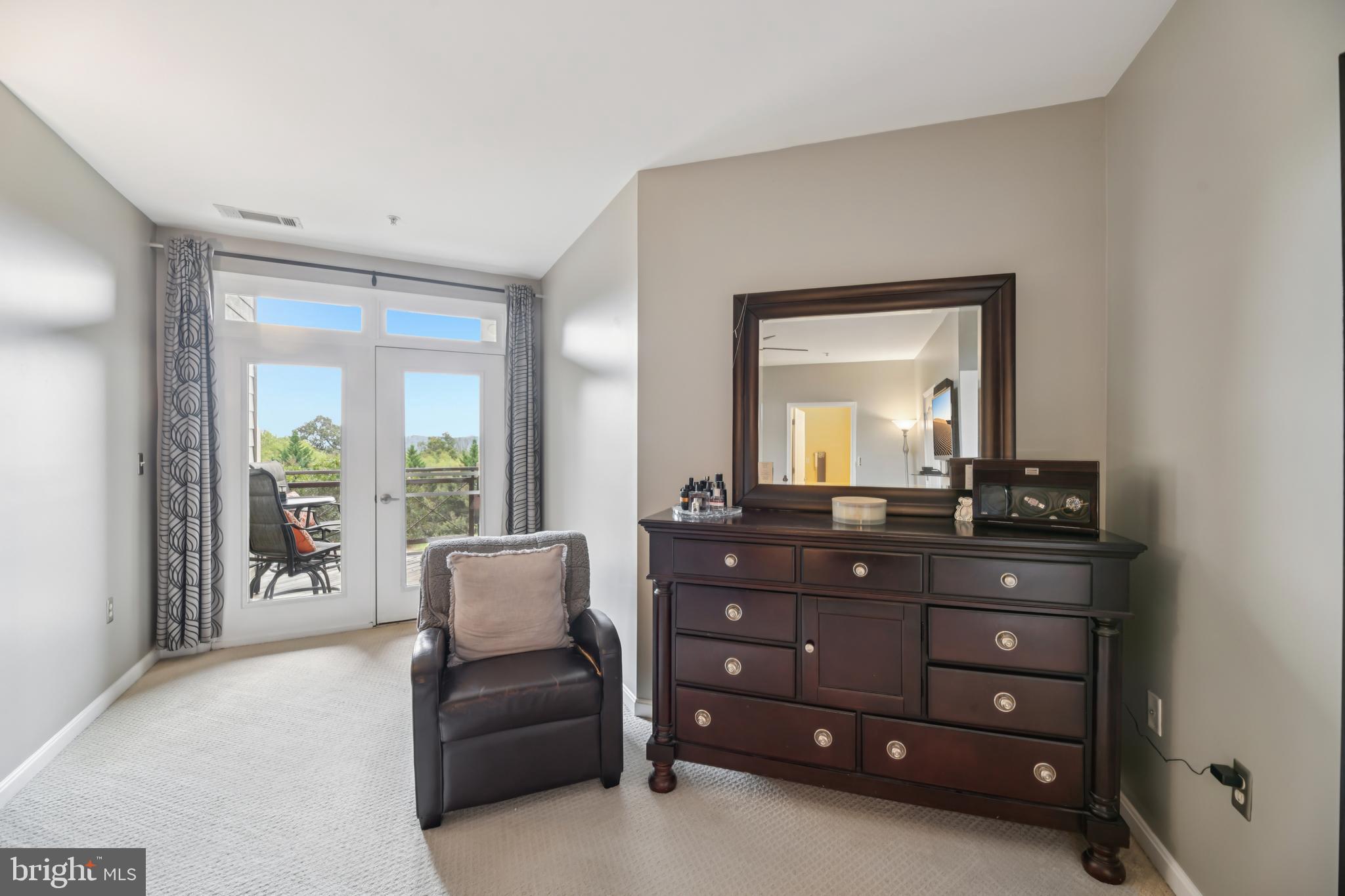 POTOMAC POINTE CONDOMINI - Residential