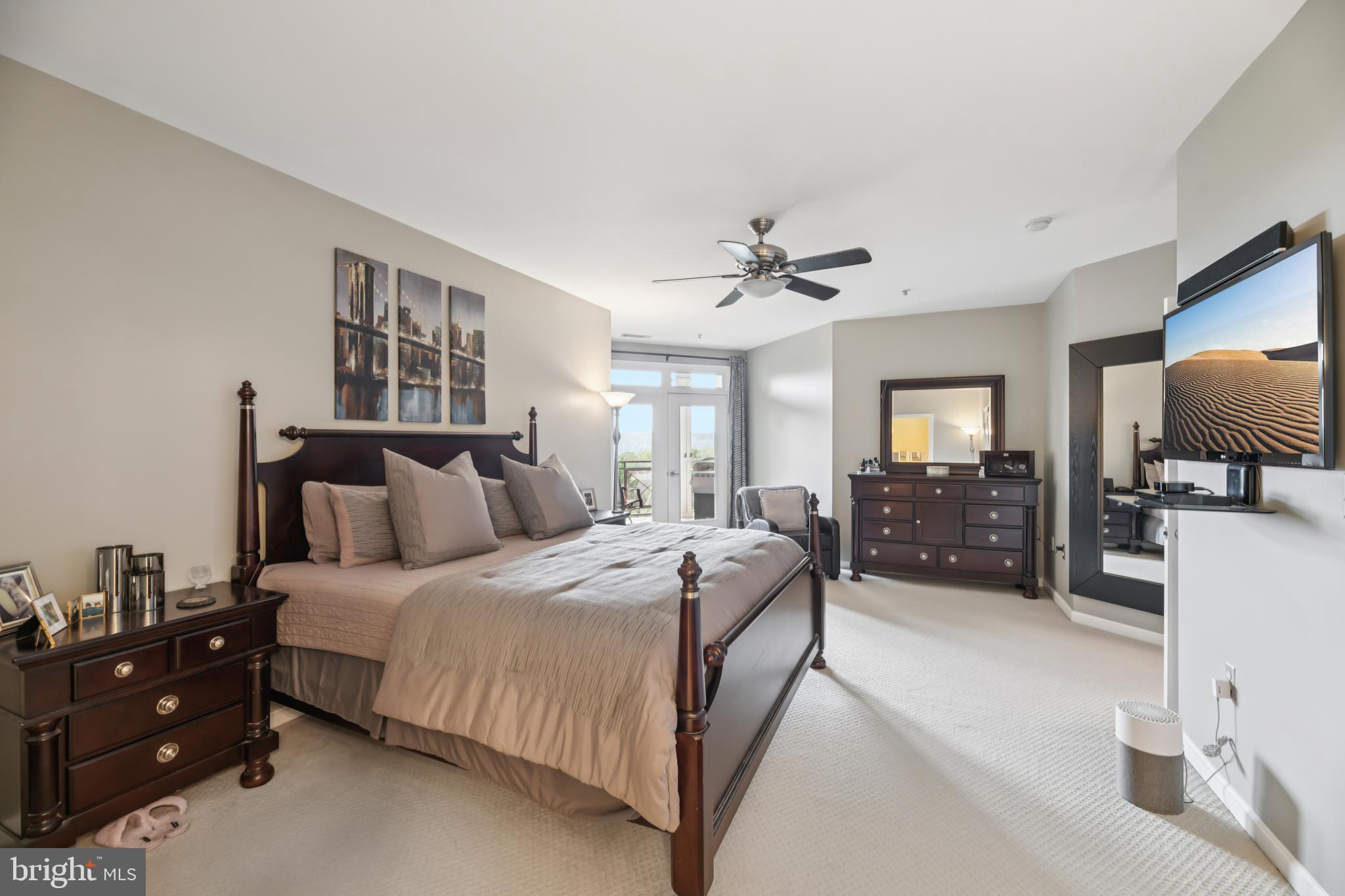 POTOMAC POINTE CONDOMINI - Residential