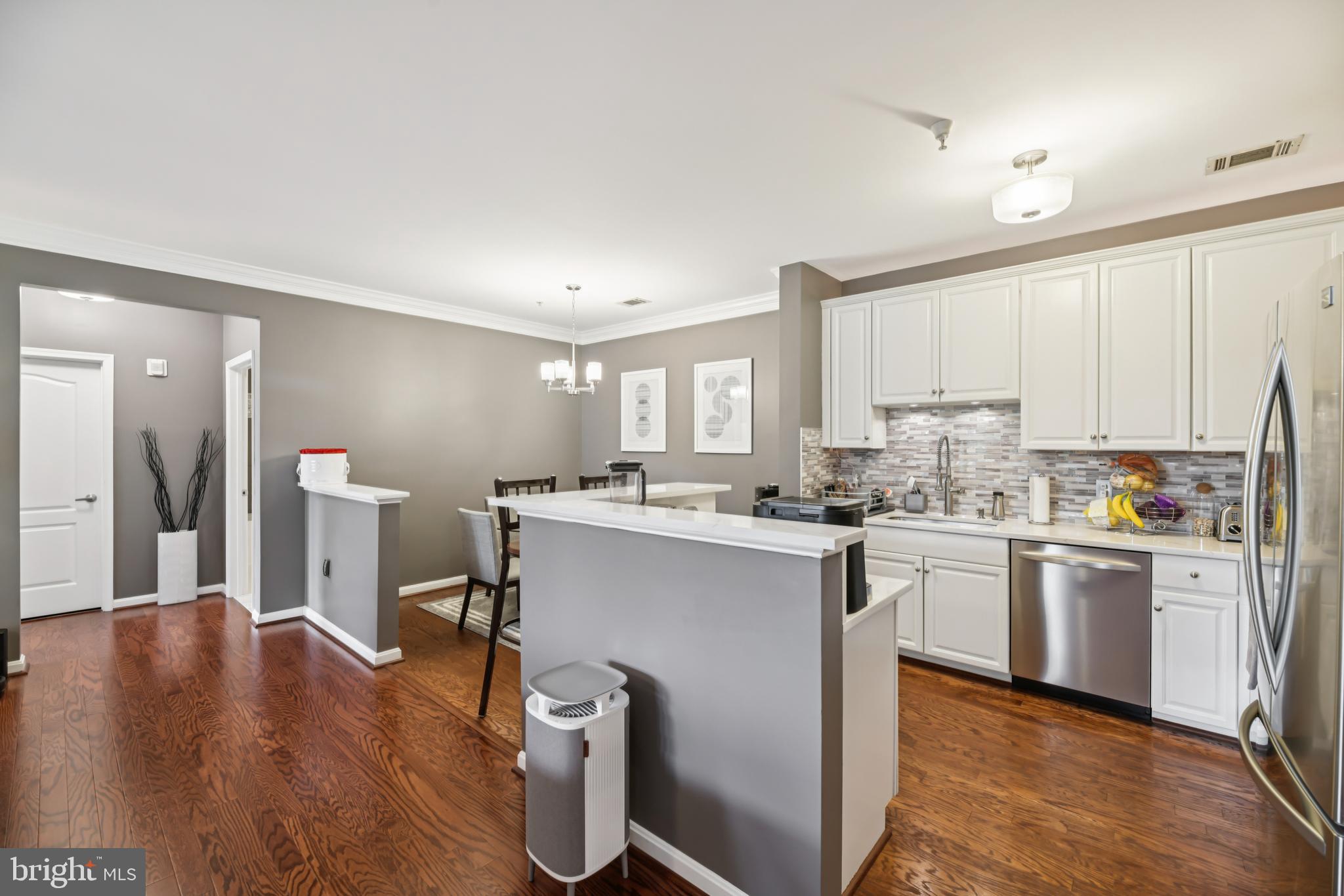 POTOMAC POINTE CONDOMINI - Residential