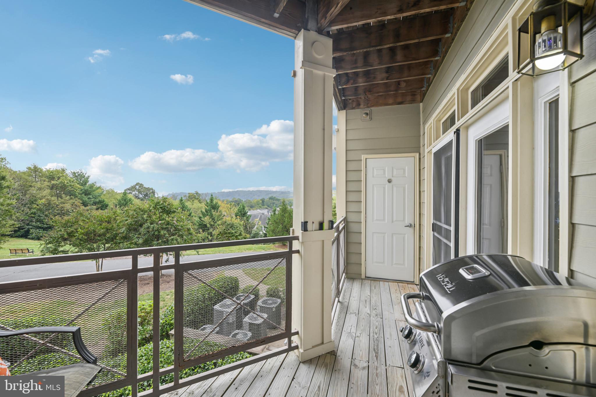 POTOMAC POINTE CONDOMINI - Residential