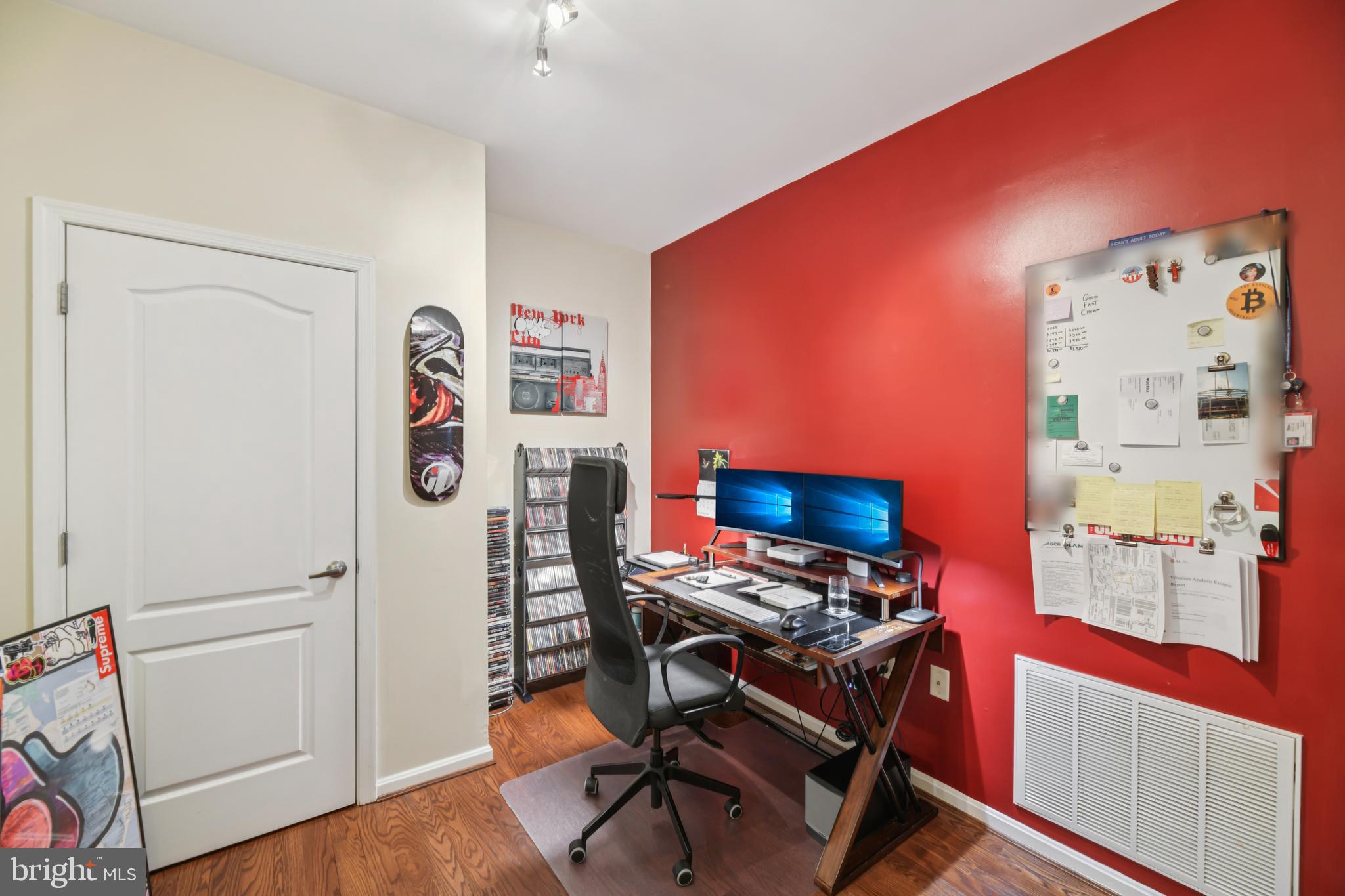 POTOMAC POINTE CONDOMINI - Residential