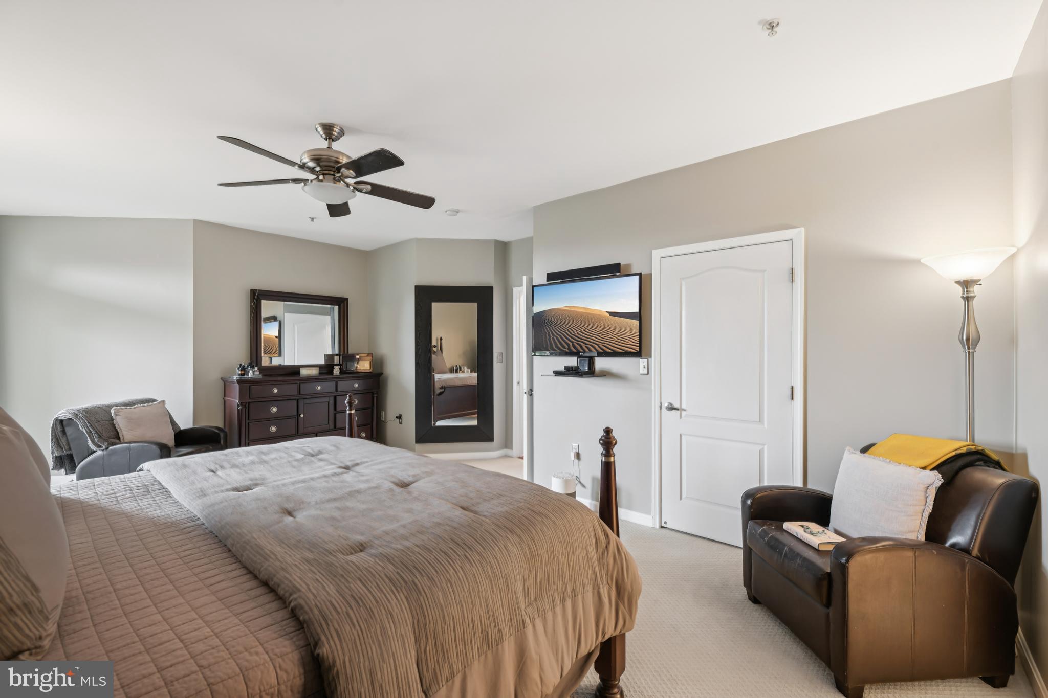 POTOMAC POINTE CONDOMINI - Residential