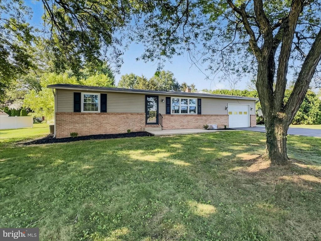 Photo of 1006 Stellar Drive, MOUNT JOY, PA 17552 (MLS # PALA2075010)