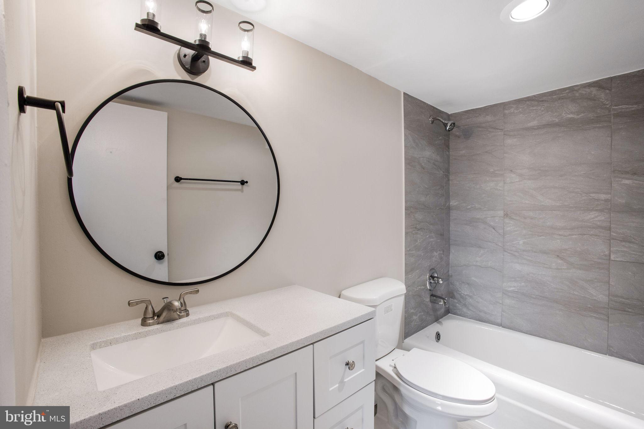 PINEWAY TOWERS - Residential