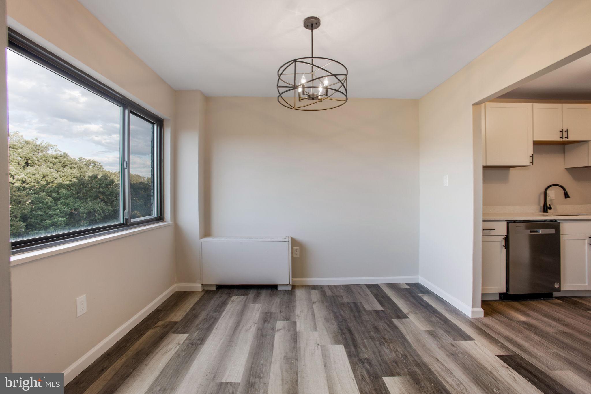 PINEWAY TOWERS - Residential