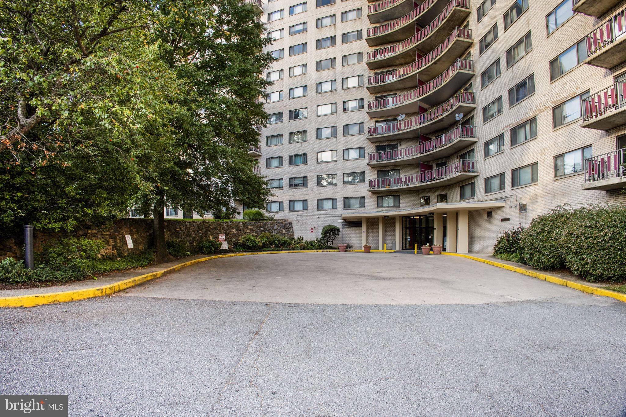 PINEWAY TOWERS - Residential