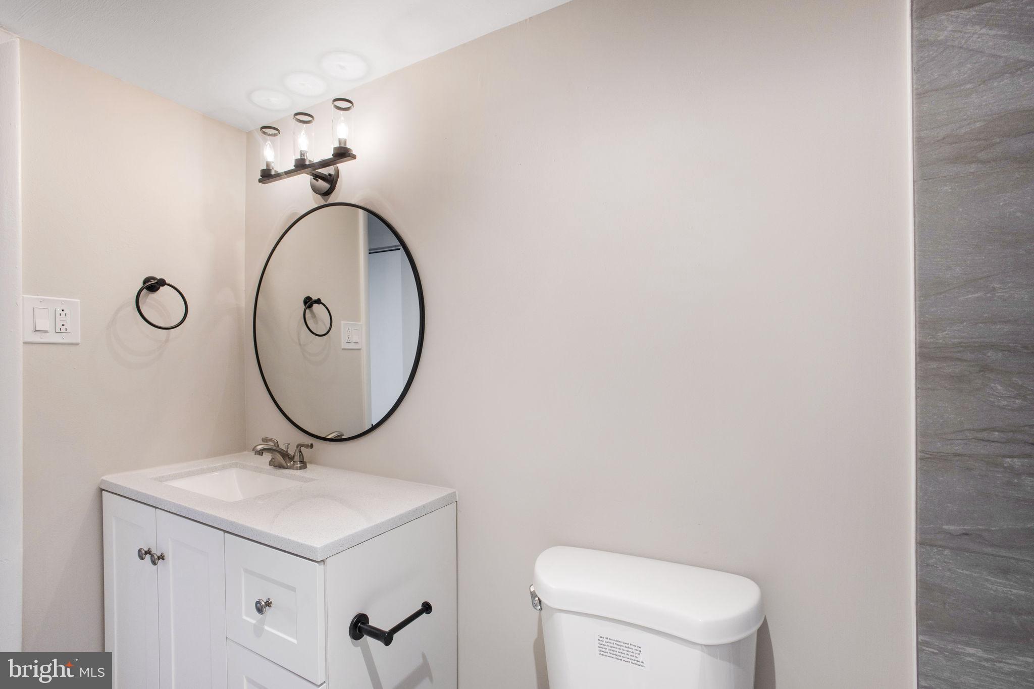 PINEWAY TOWERS - Residential