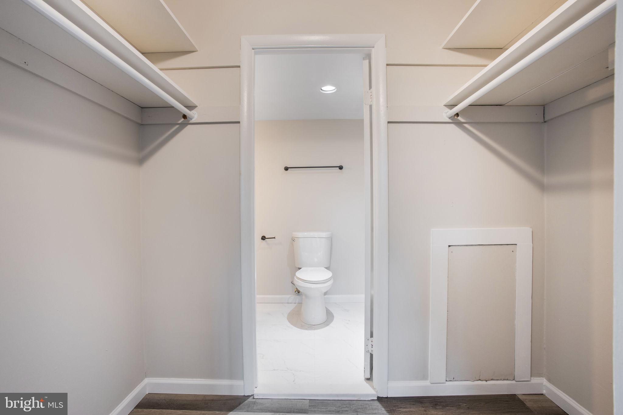 PINEWAY TOWERS - Residential