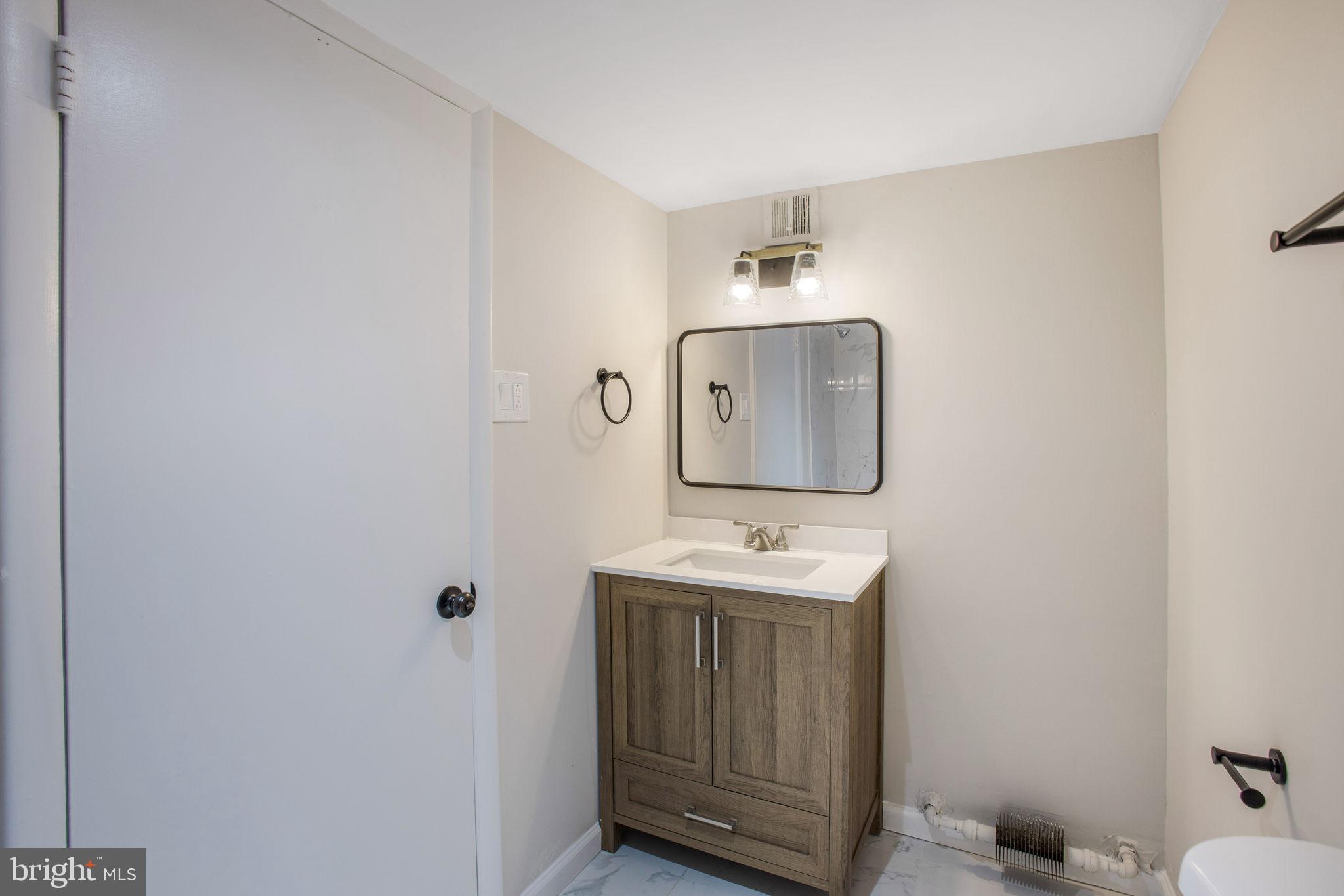 PINEWAY TOWERS - Residential