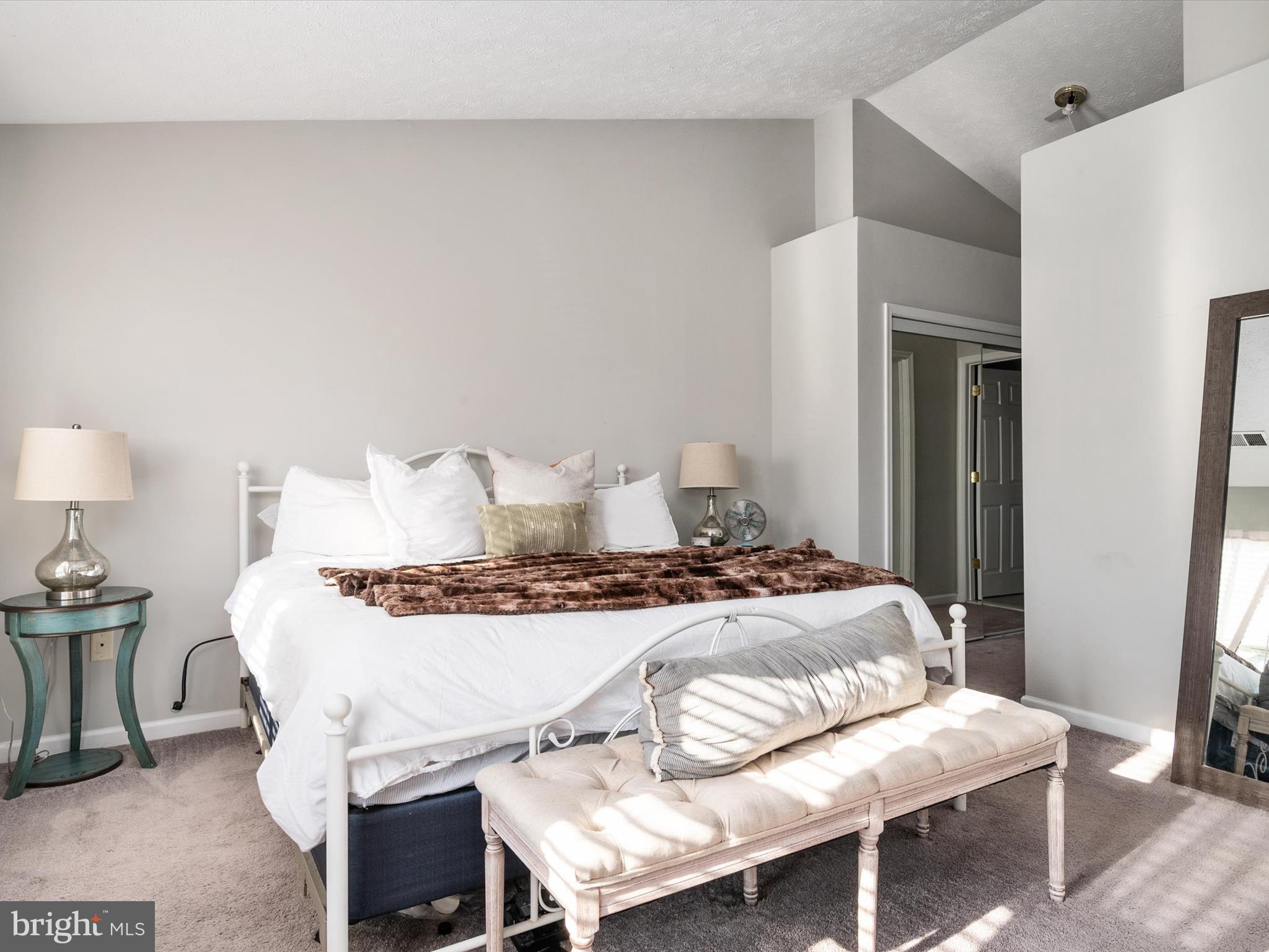 PROVIDENCE FARM - Residential