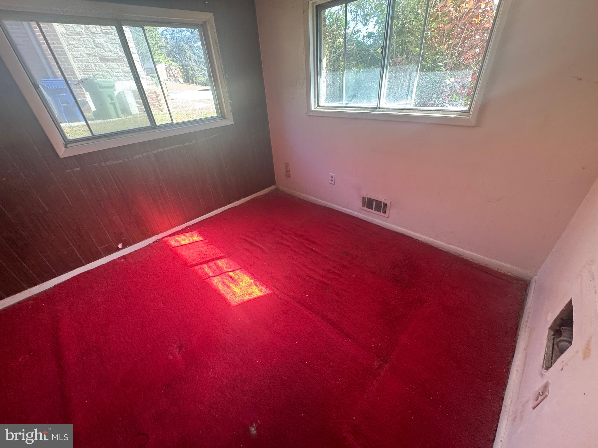 2802 STEELE ROAD