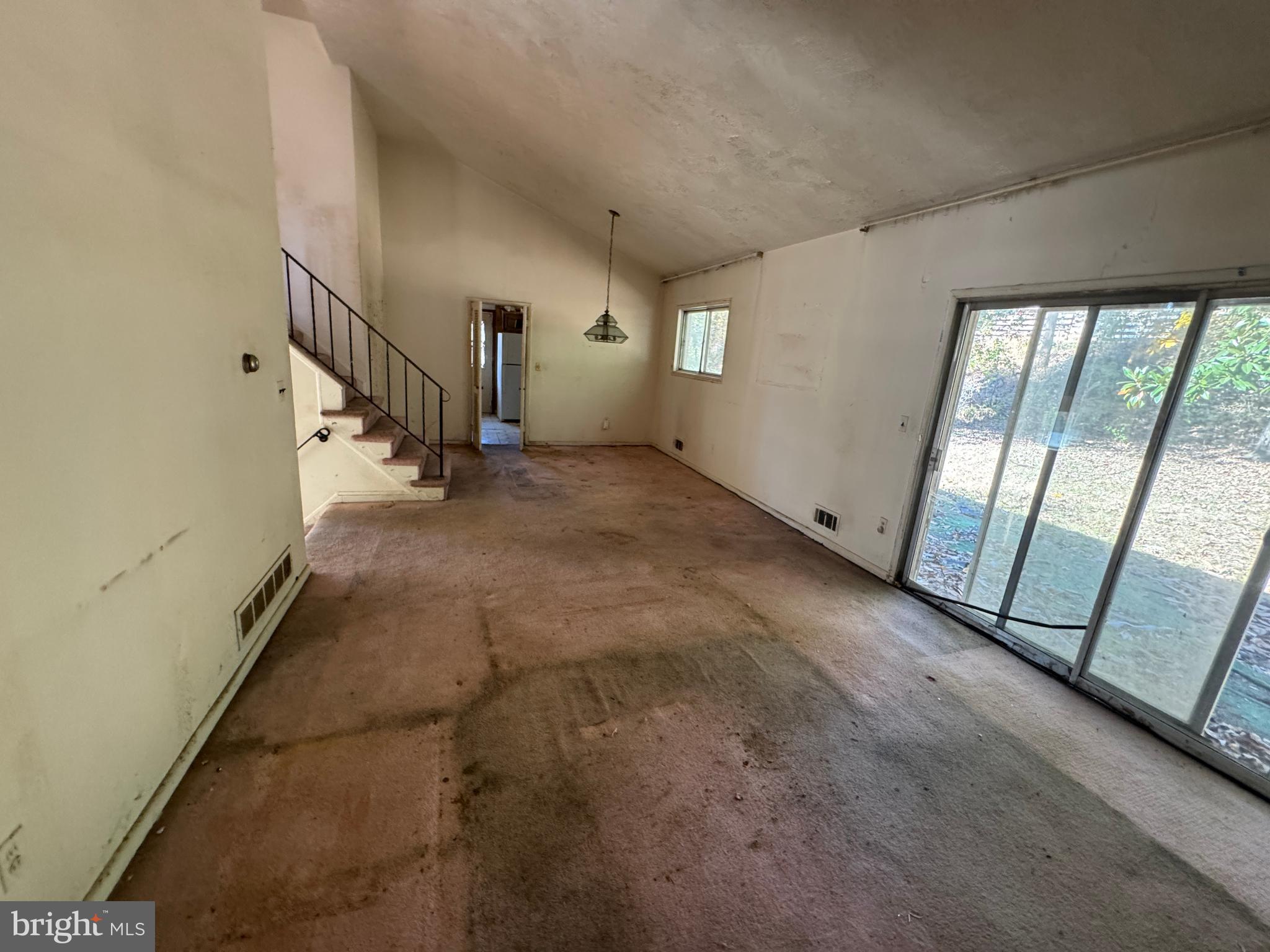 2802 STEELE ROAD