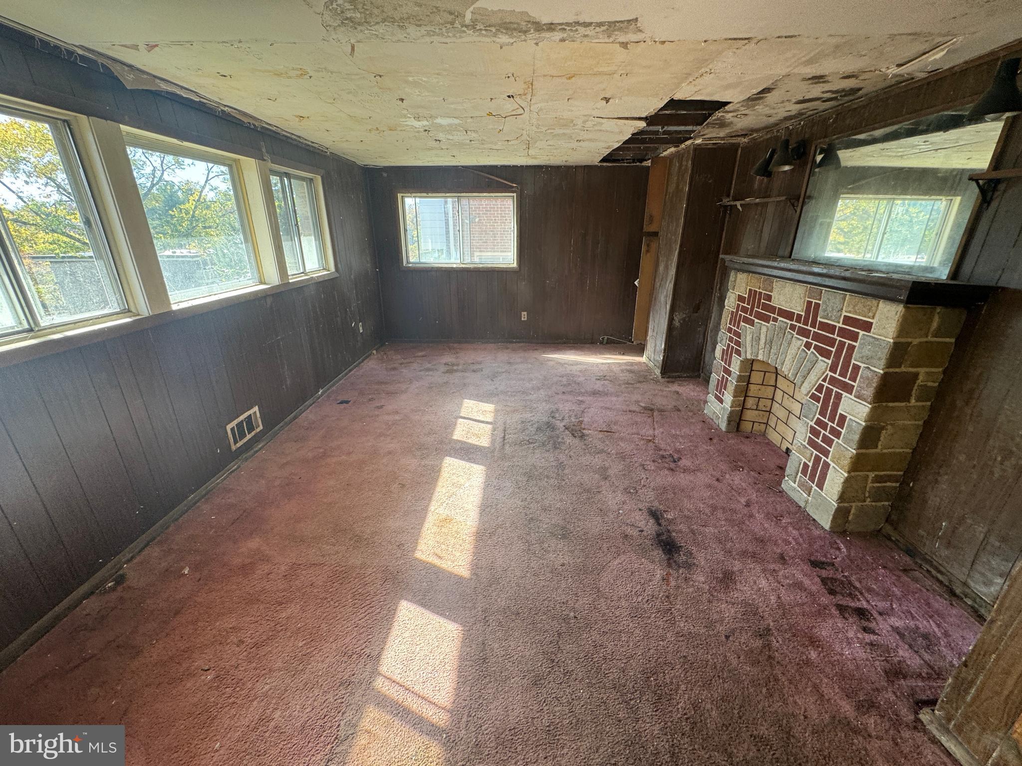 2802 STEELE ROAD