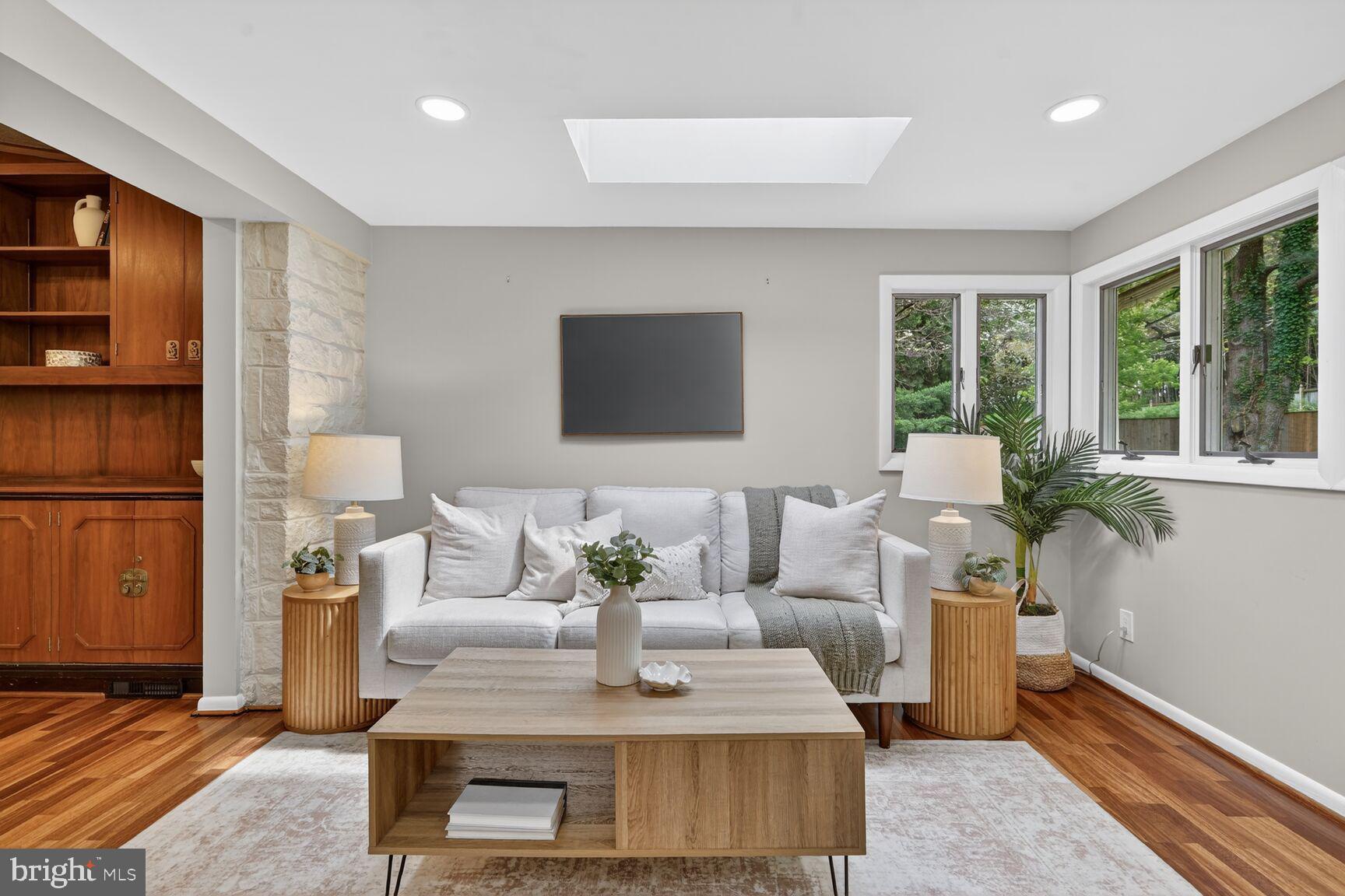 STEVENSON VILLAGE - Residential