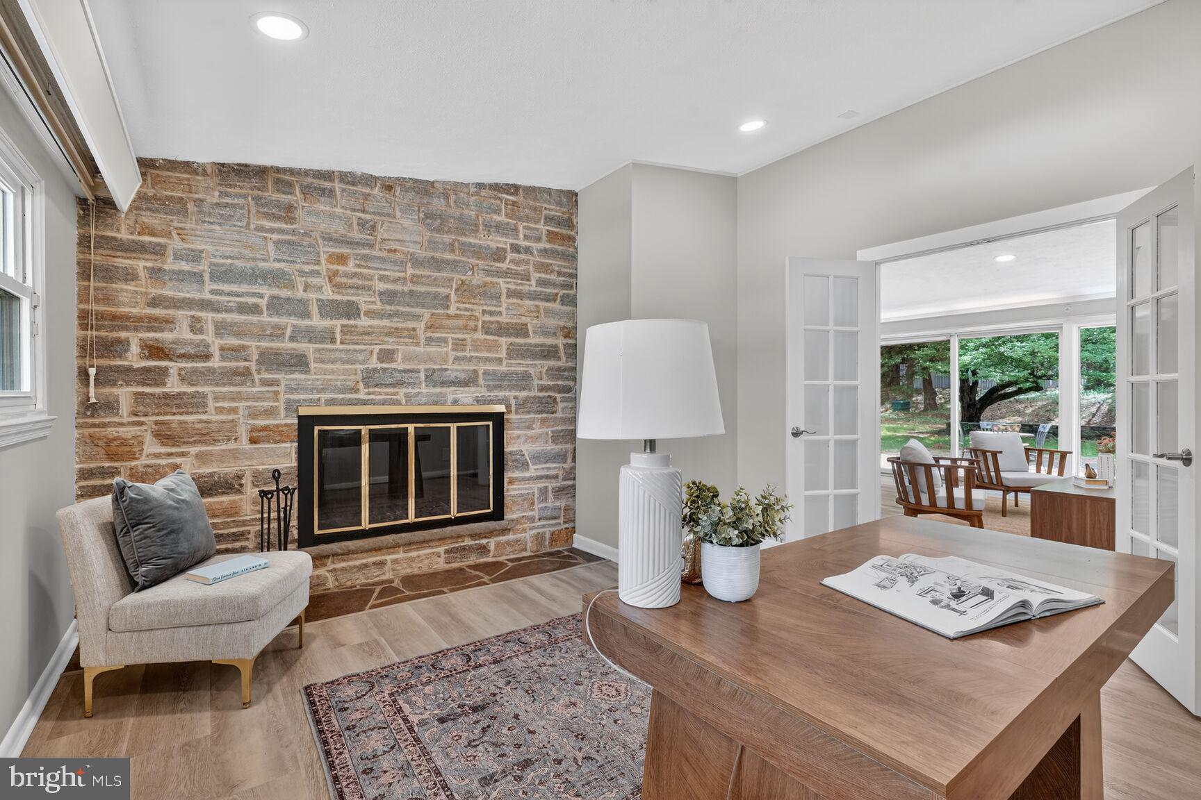STEVENSON VILLAGE - Residential