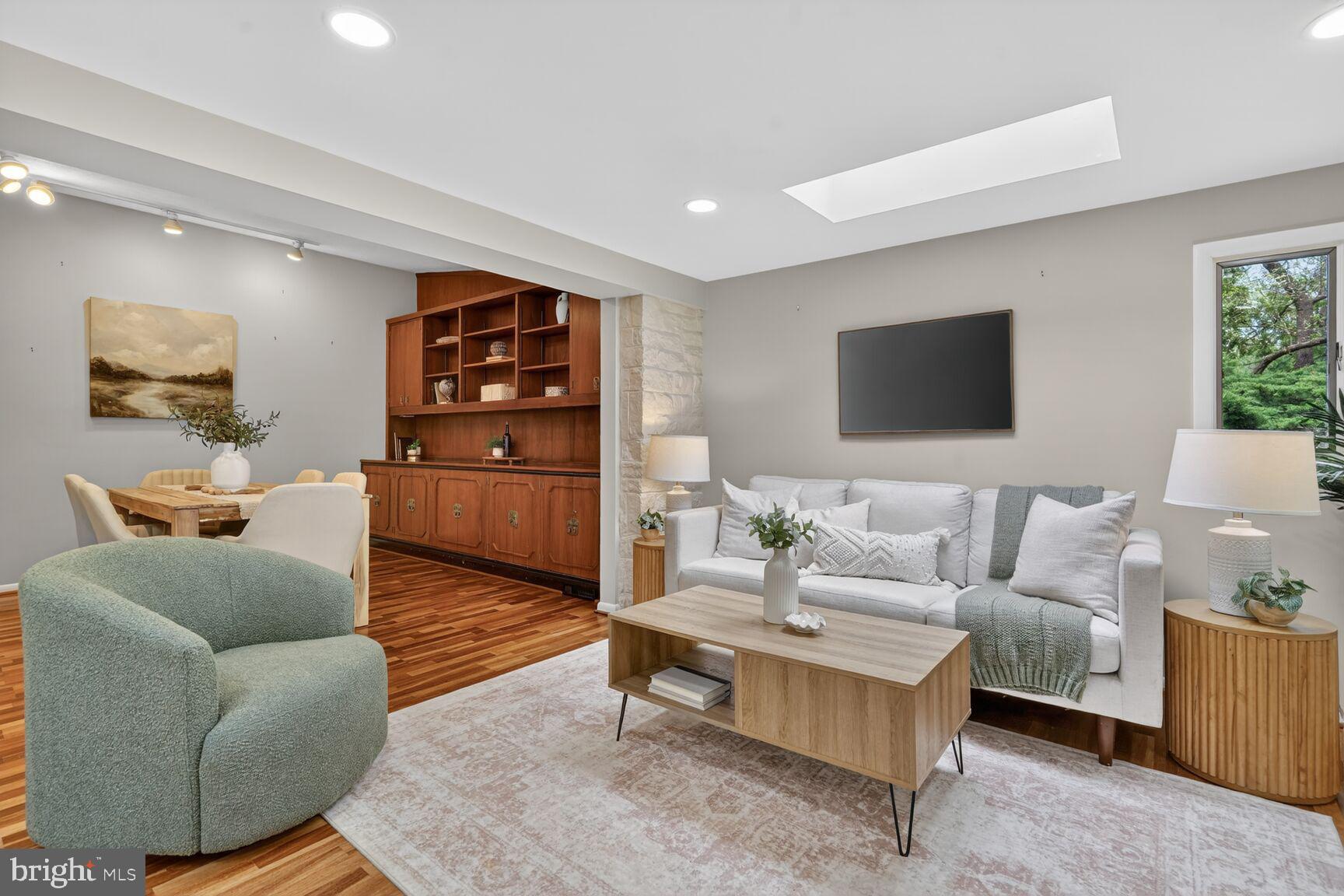 STEVENSON VILLAGE - Residential