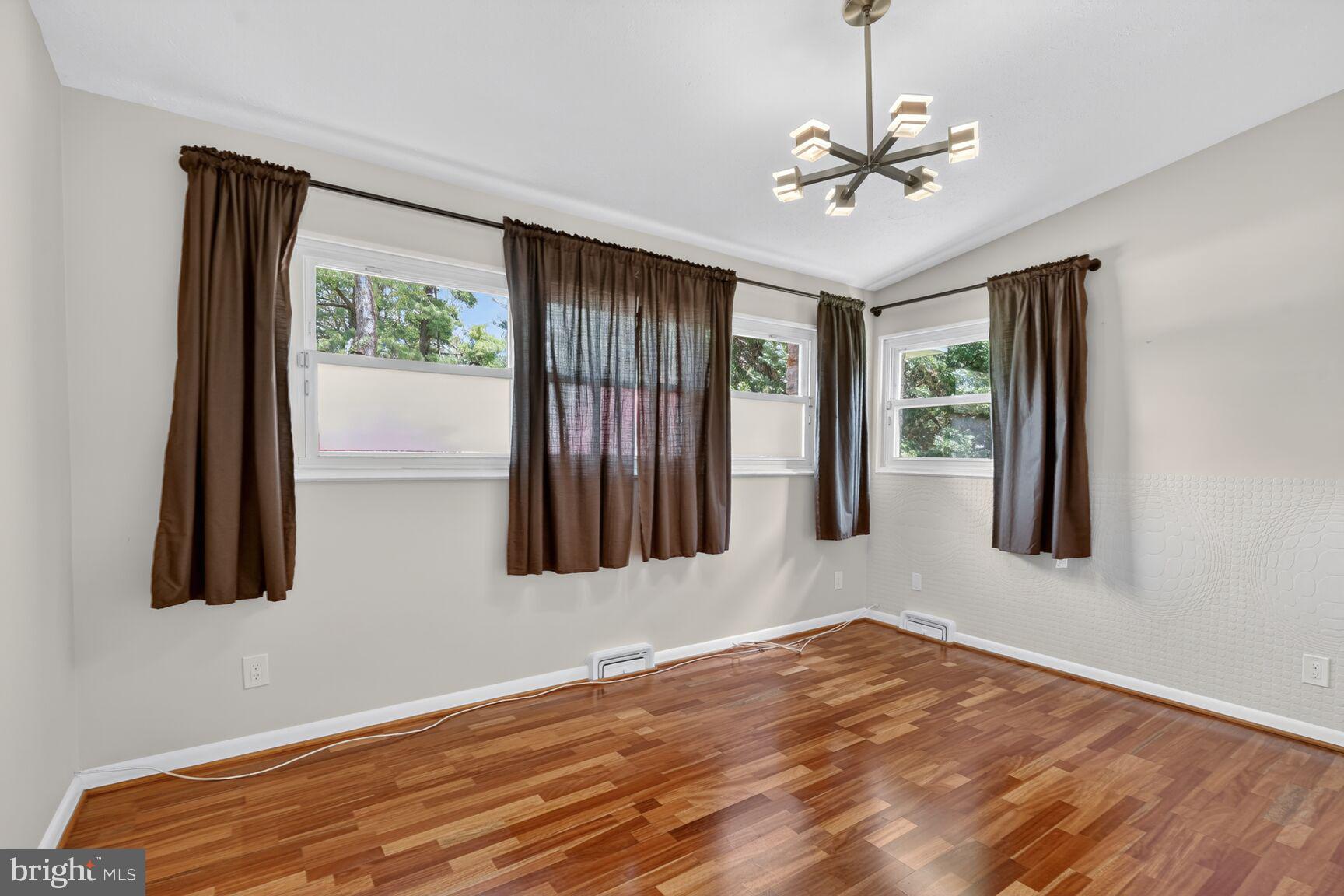 STEVENSON VILLAGE - Residential
