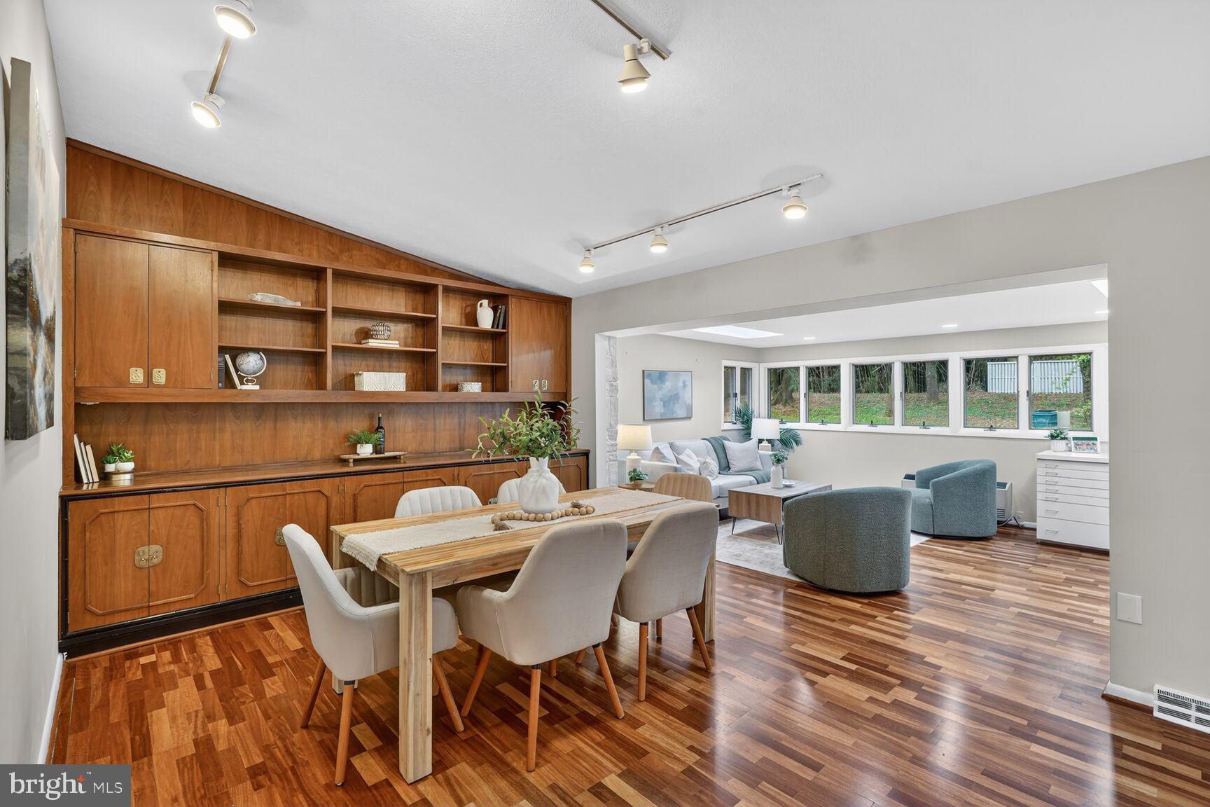 STEVENSON VILLAGE - Residential