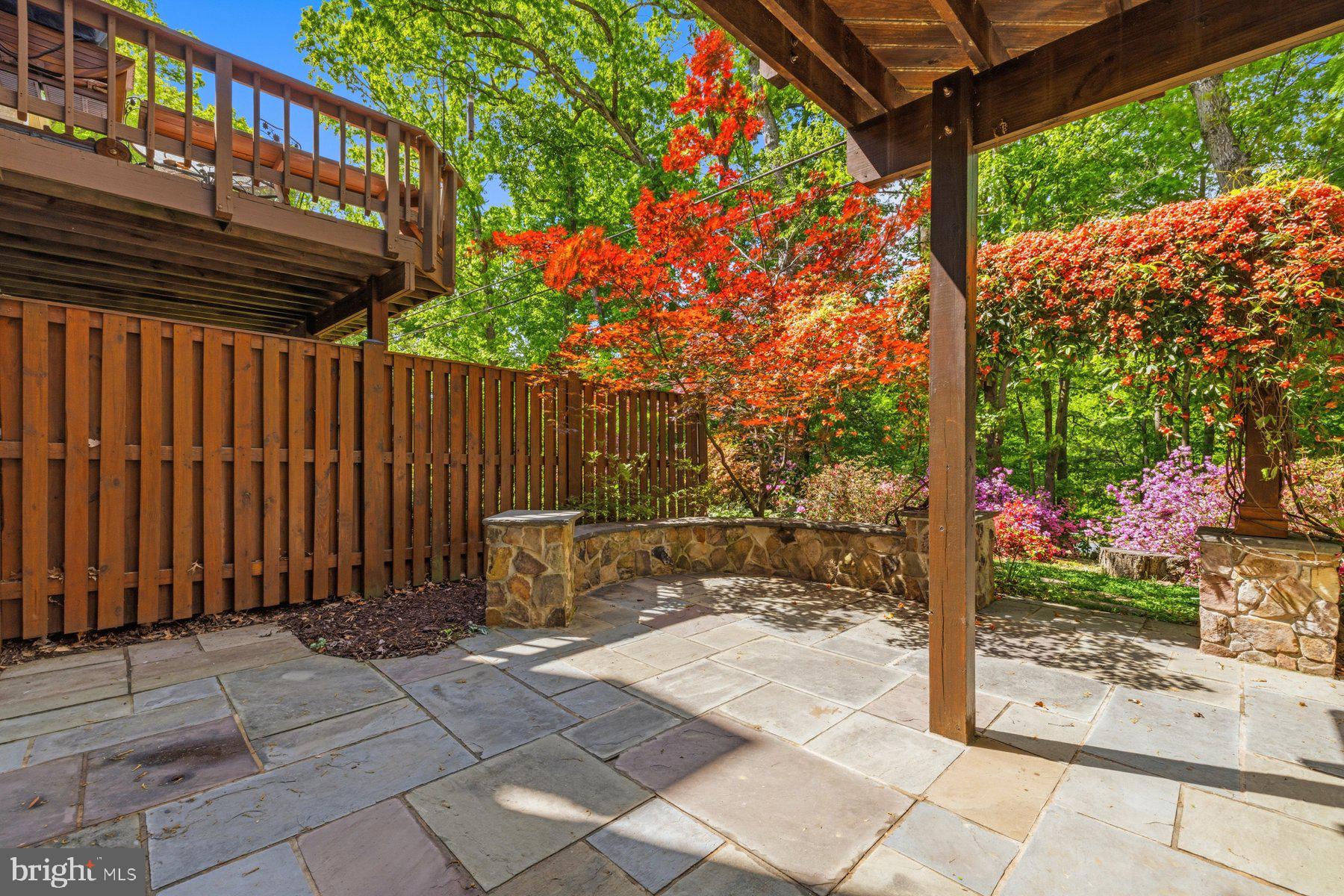 COVERED BRIDGE - Residential