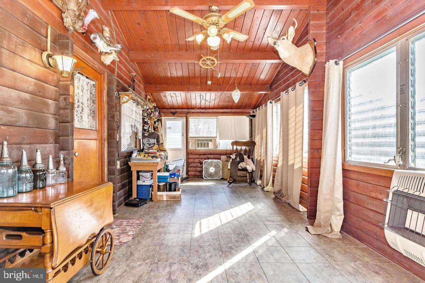 SHANNONDALE - Residential