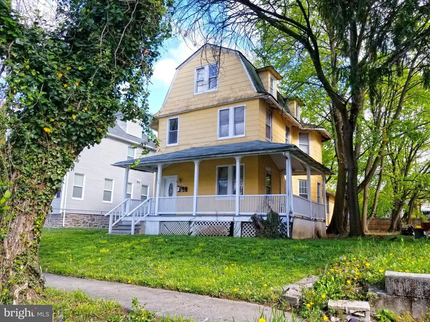 ONLINE AUCTION: Bidding begins 6/7 @ 10:00 AM. Bidding ends 6/8 @ 11:30 AM. List Price is Suggested Opening Bid. Deposit: $15,000. 10% Buyer's Premium will be added to the high bid. For full Terms and Conditions contact the auctioneer's office. Single Family Home located in the Walbrook area. In close proximity to Coppin State University, the Maryland Zoo, Ashburton Lake, Hanlon Park, and Gwynns Falls/Leakin Park.