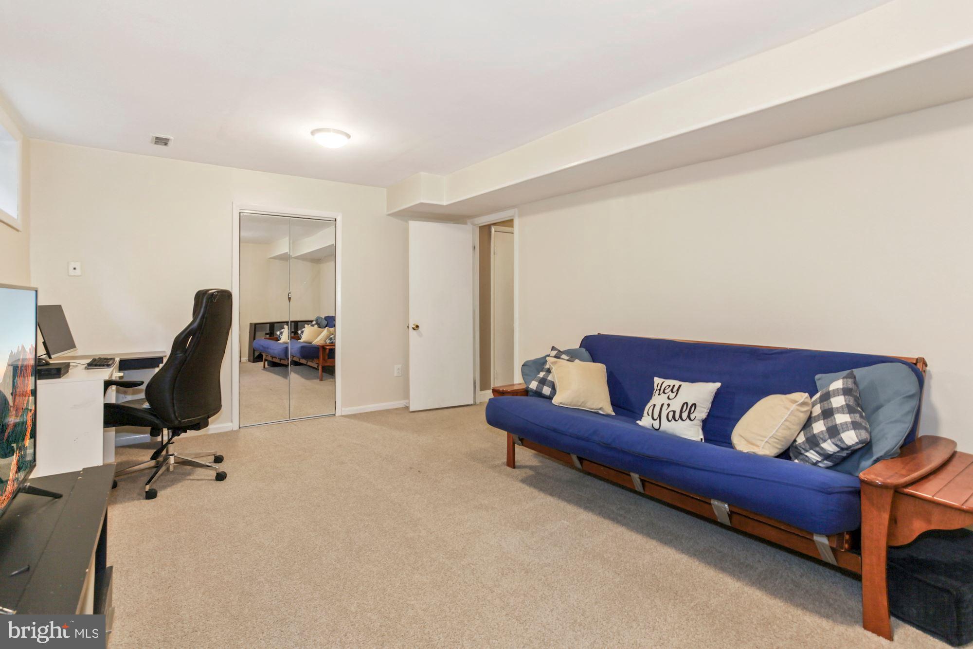 TOWNES OF ORANGE HUNT - Residential