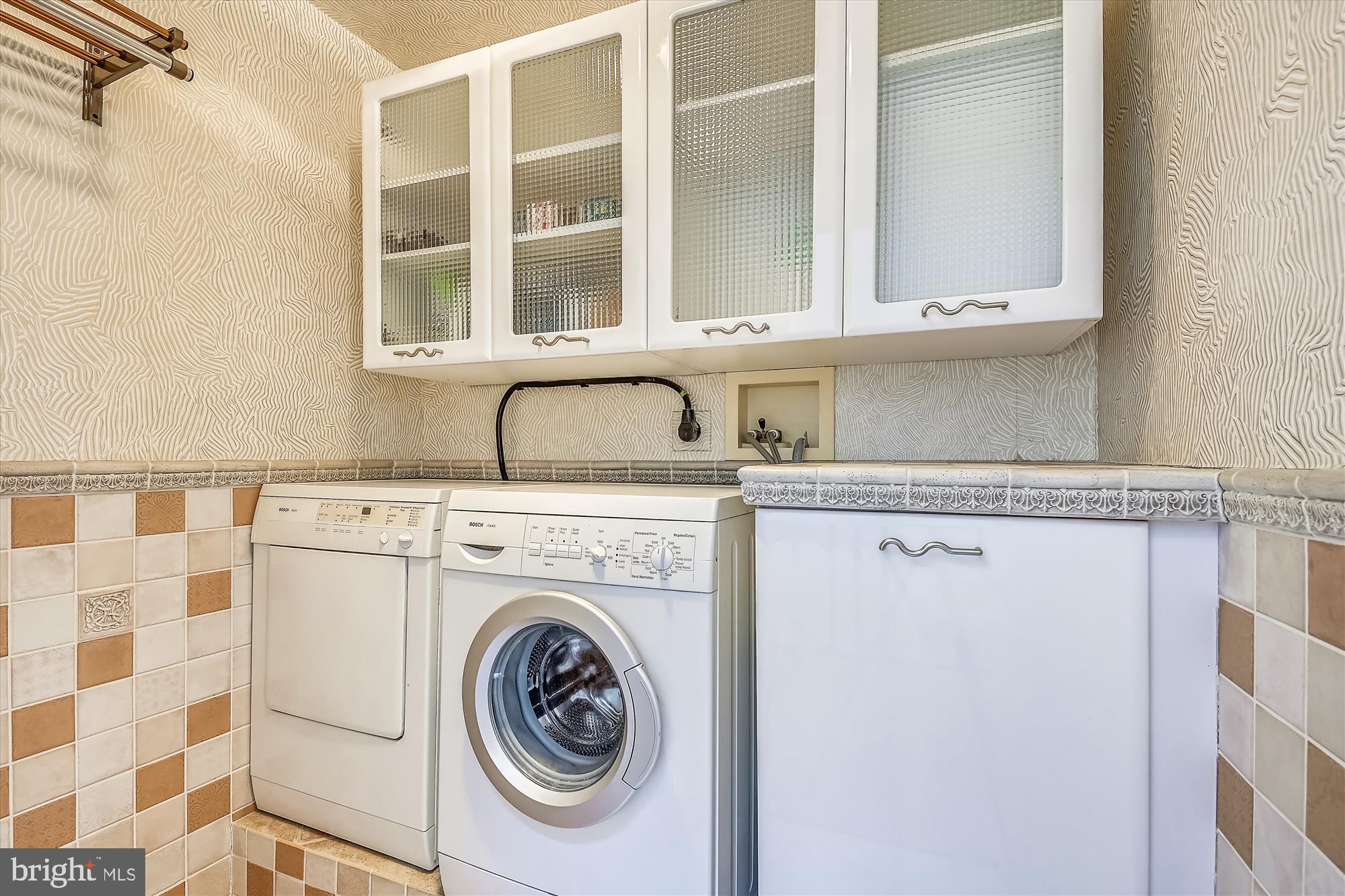 NORTH ROLAND PARK - Residential