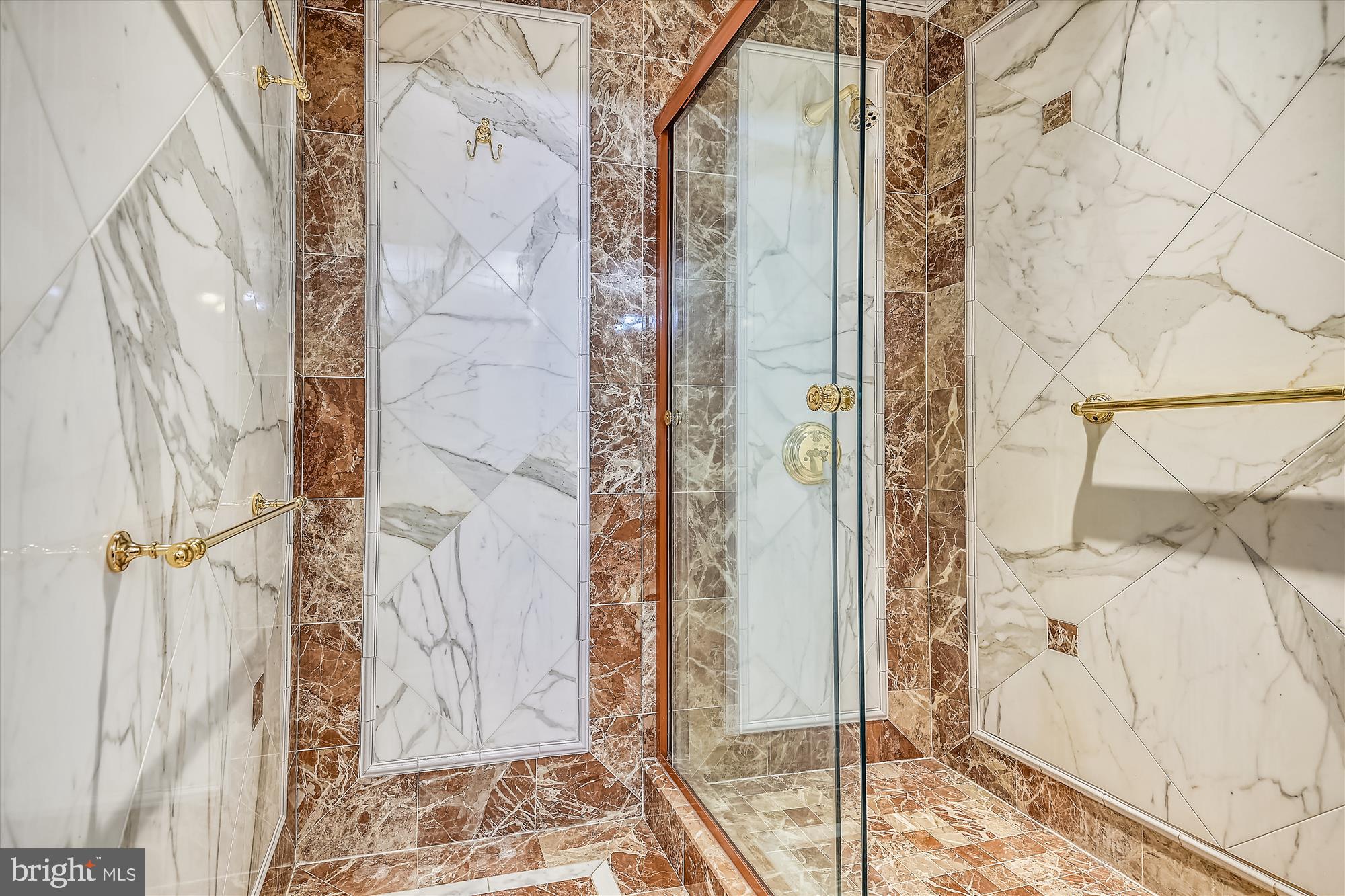 NORTH ROLAND PARK - Residential