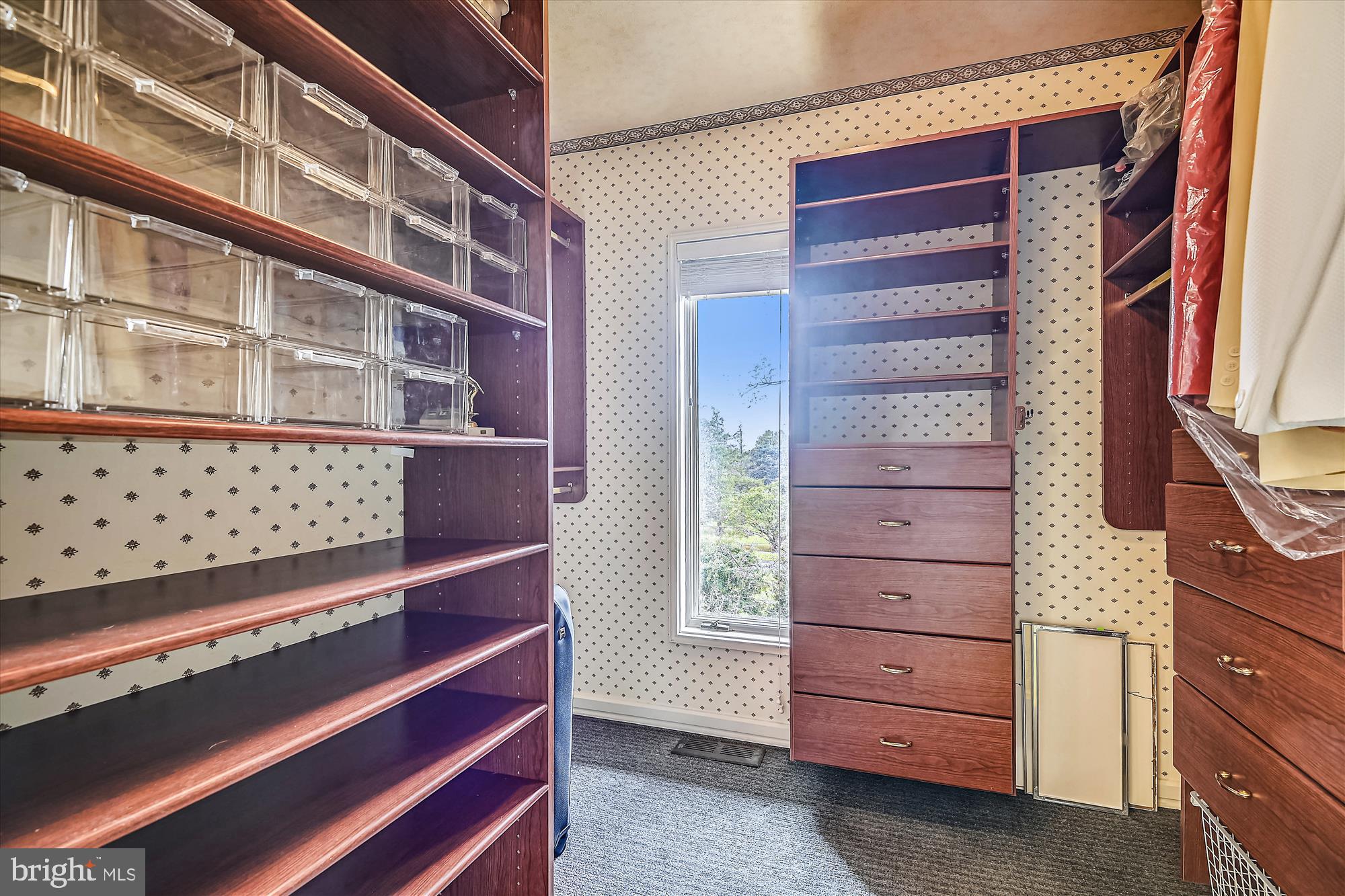 NORTH ROLAND PARK - Residential