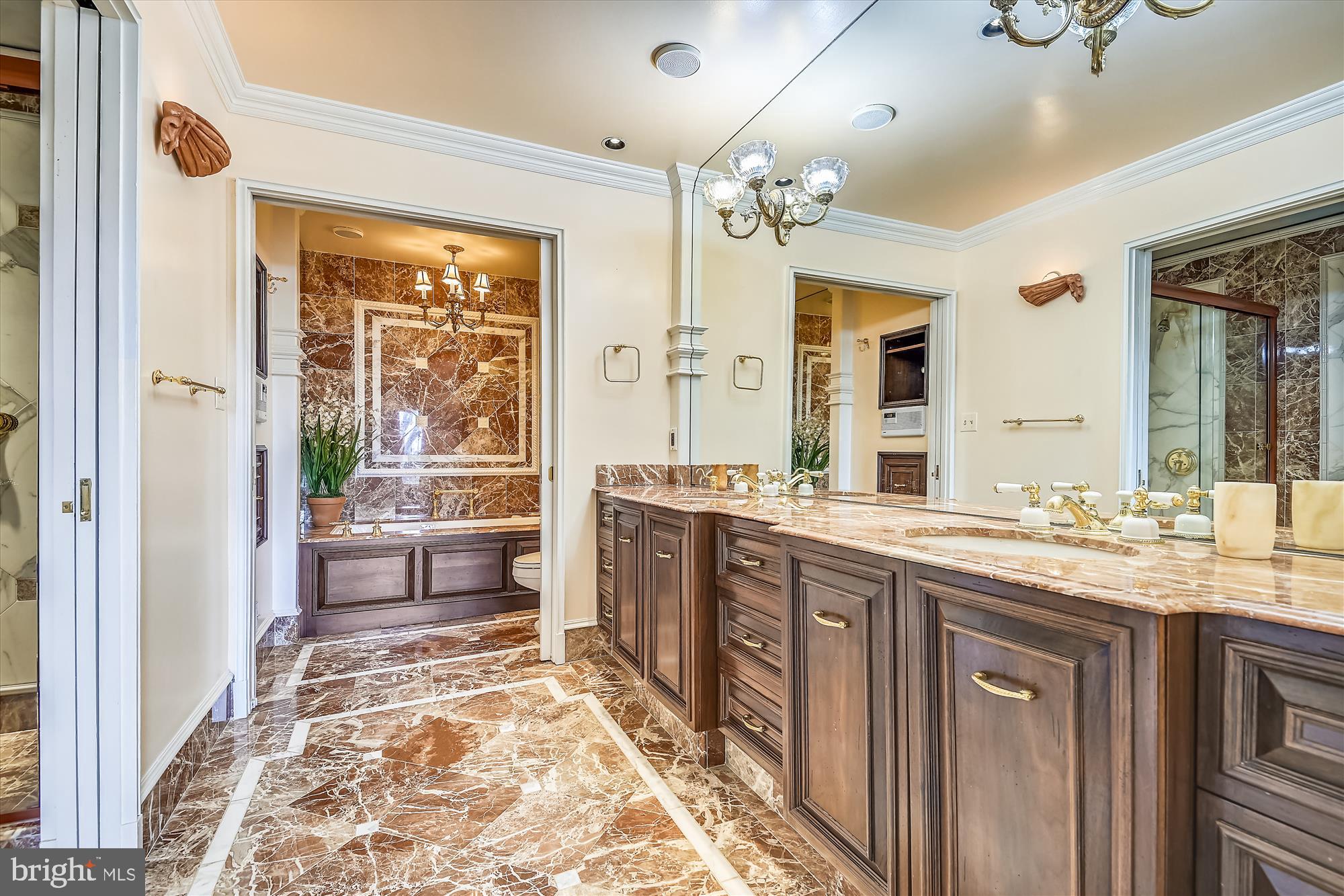 NORTH ROLAND PARK - Residential