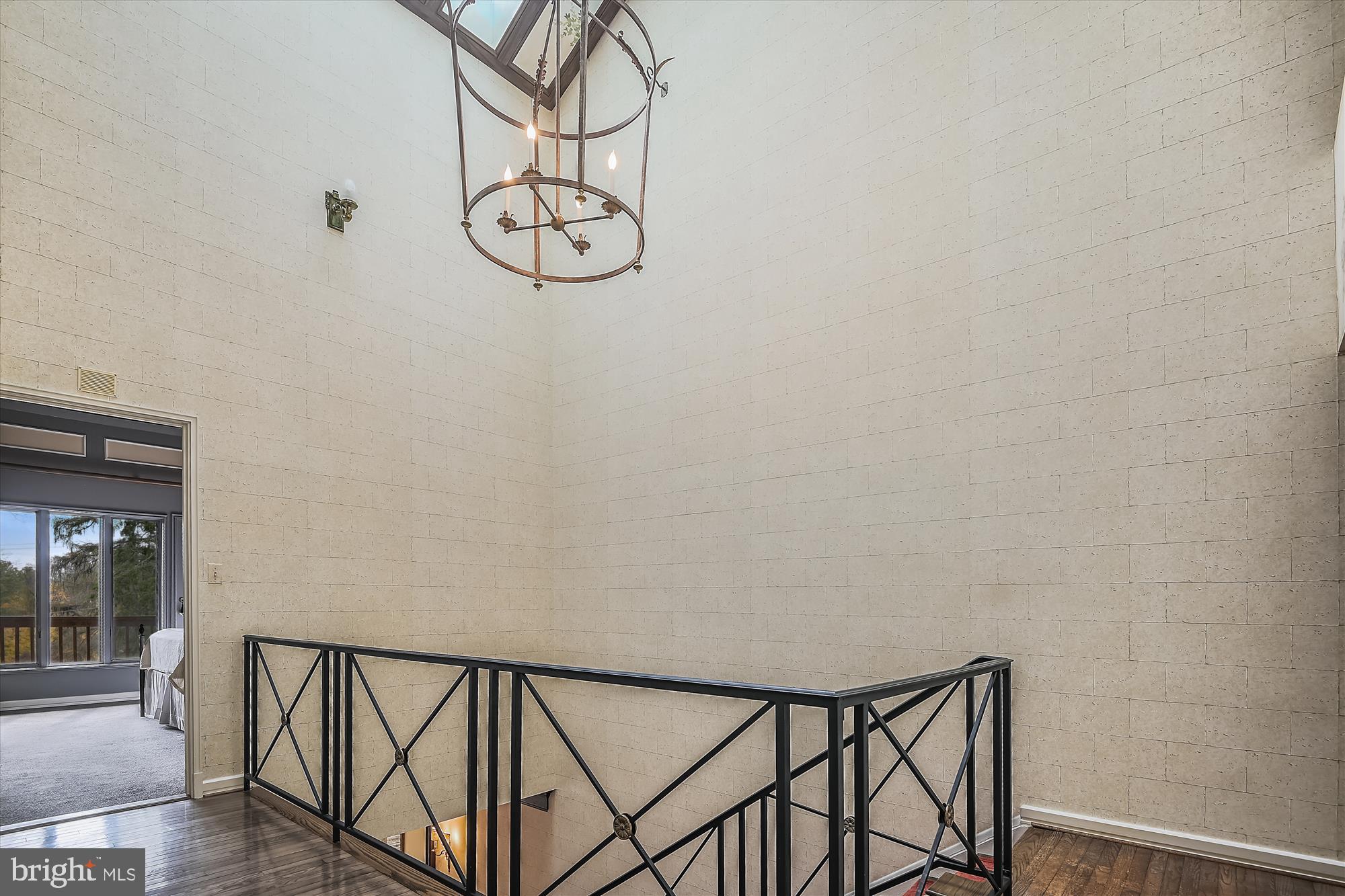 NORTH ROLAND PARK - Residential