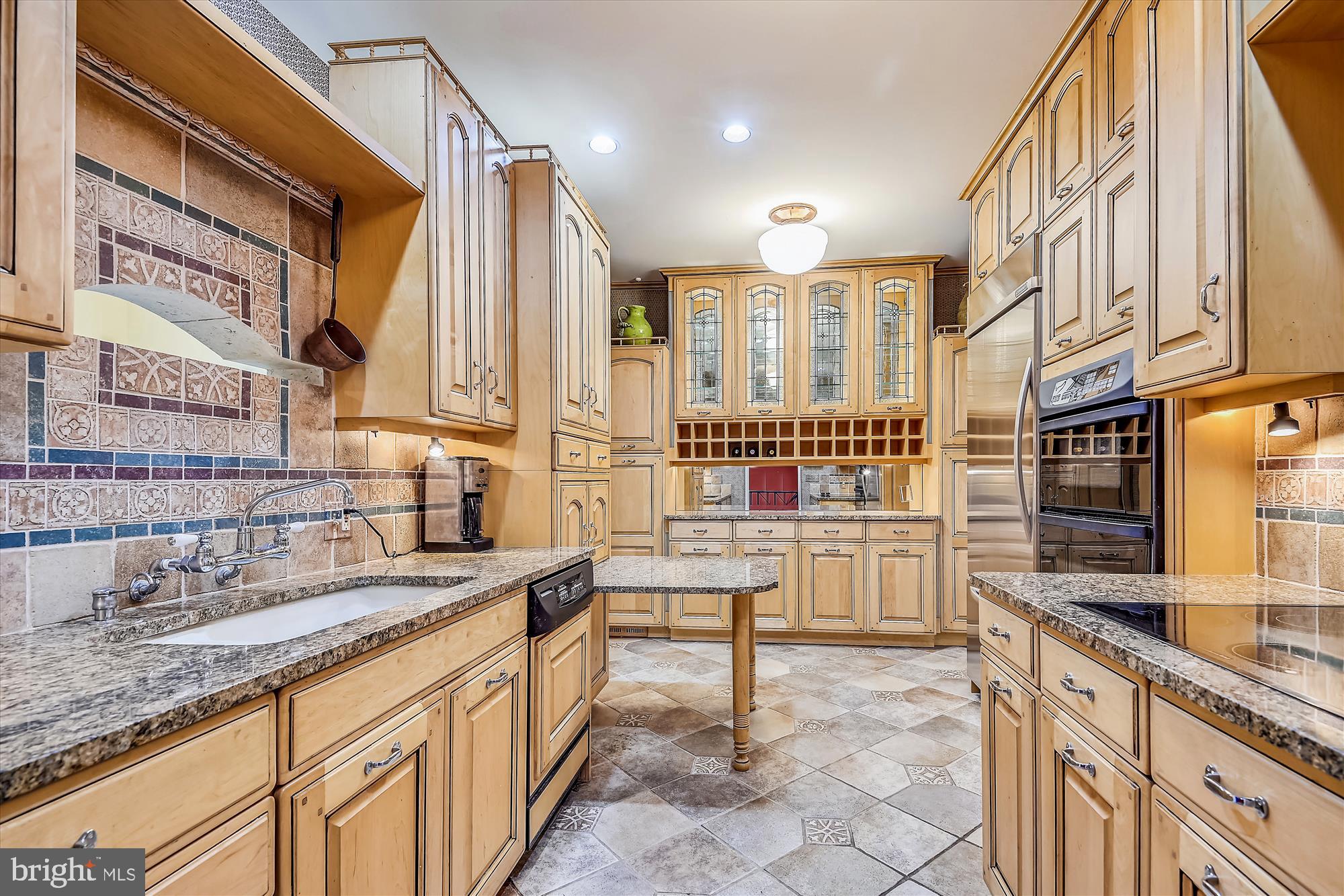 NORTH ROLAND PARK - Residential