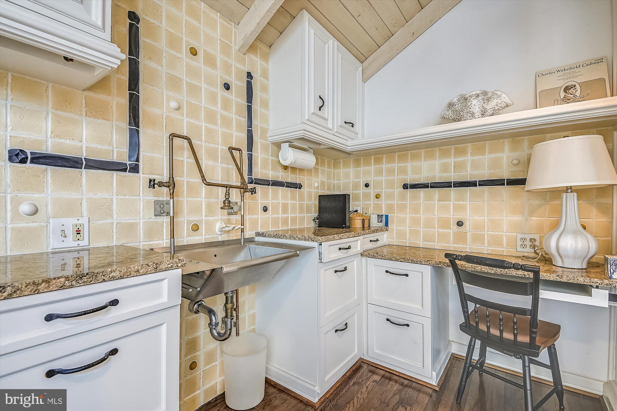 NORTH ROLAND PARK - Residential