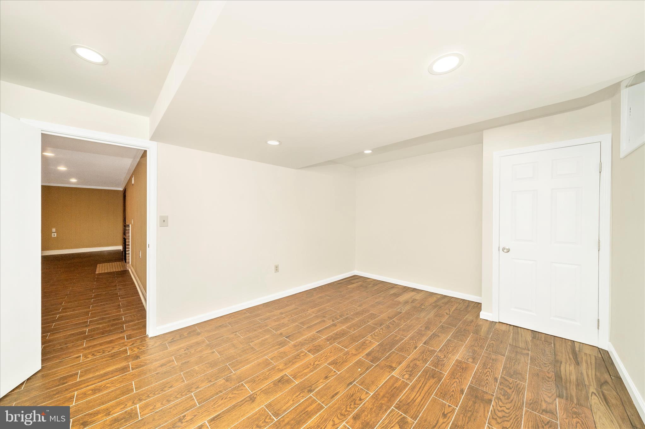 HILLANDALE - Residential Lease