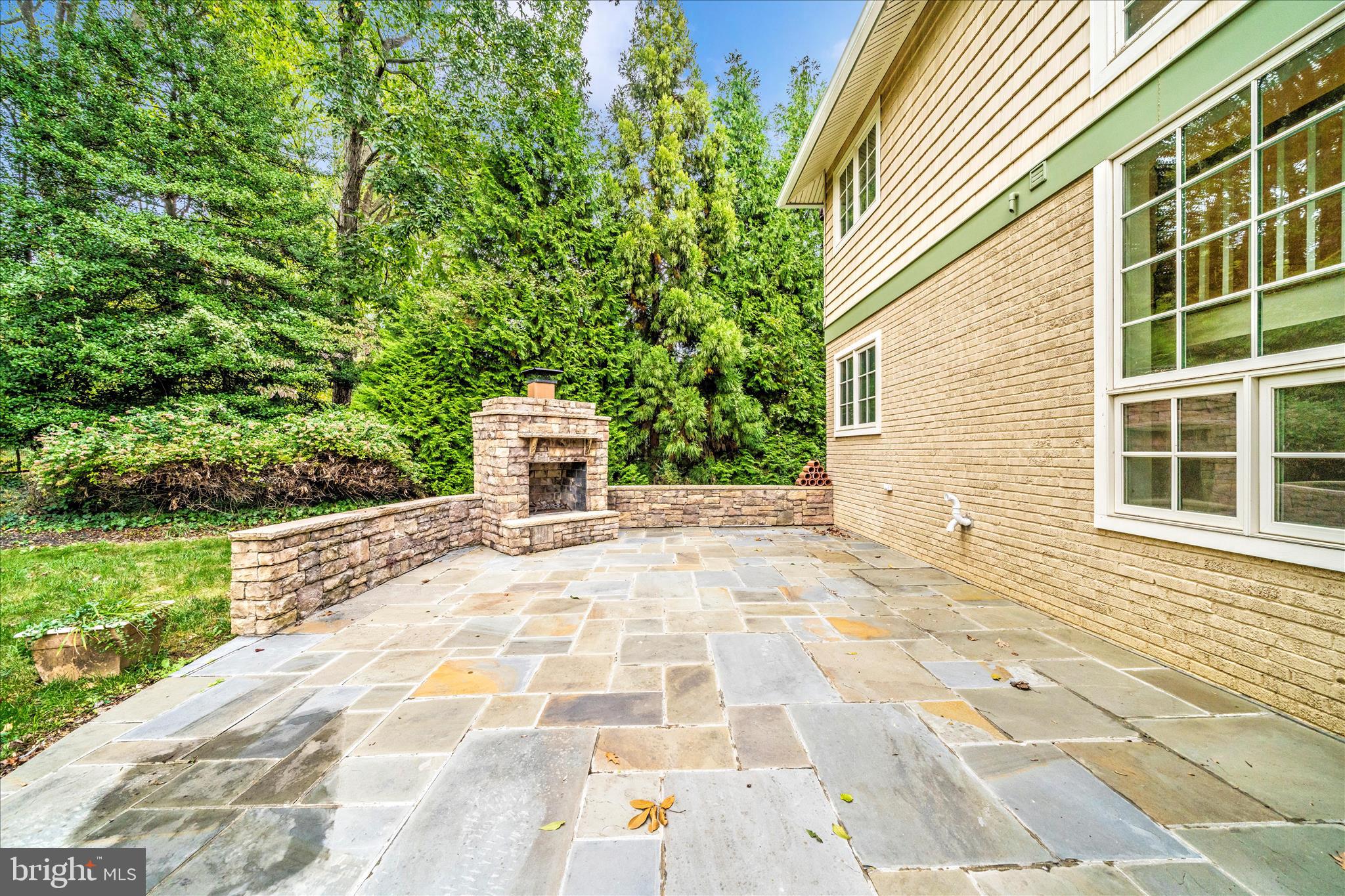 HILLANDALE - Residential Lease