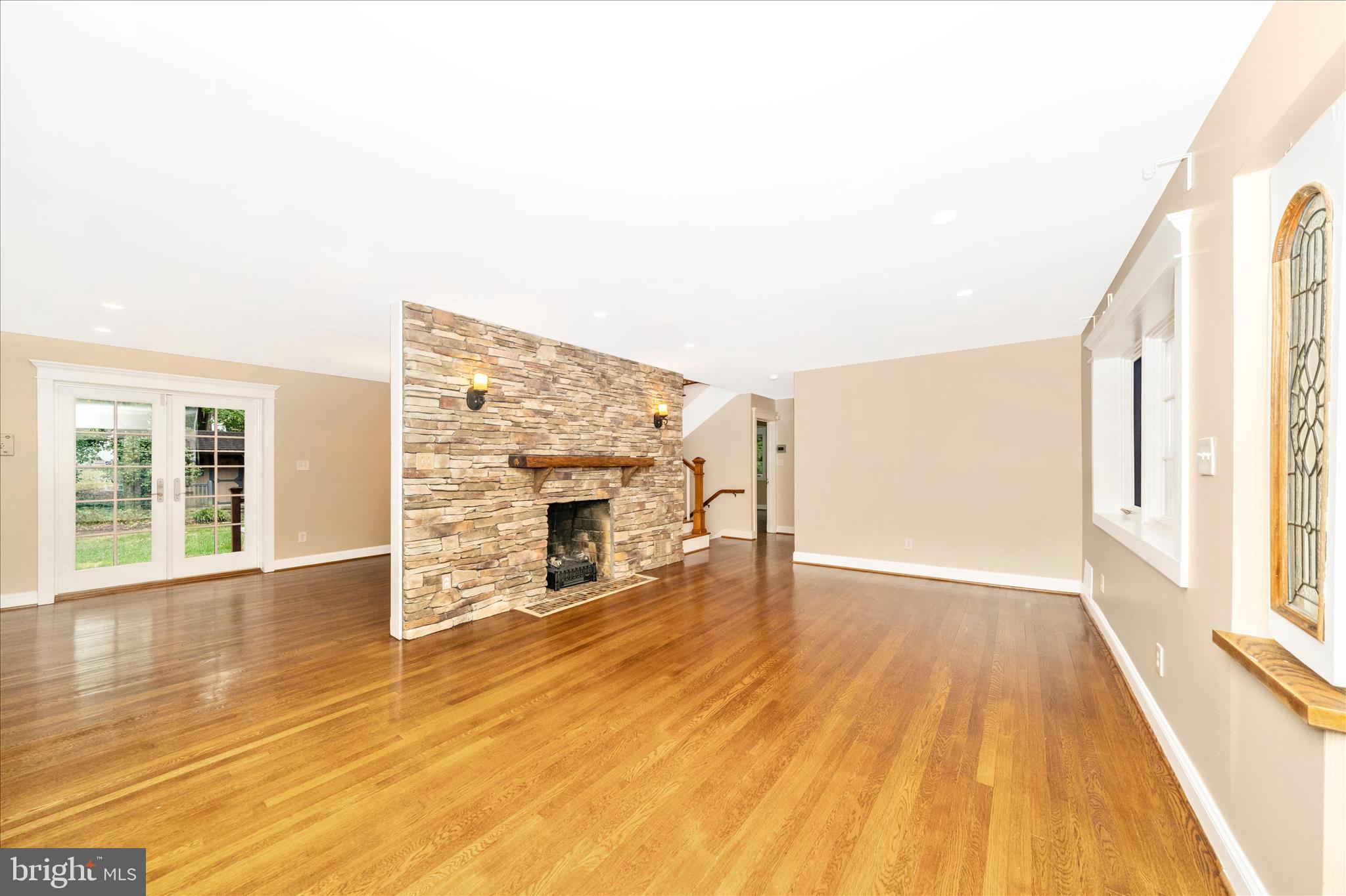 HILLANDALE - Residential Lease