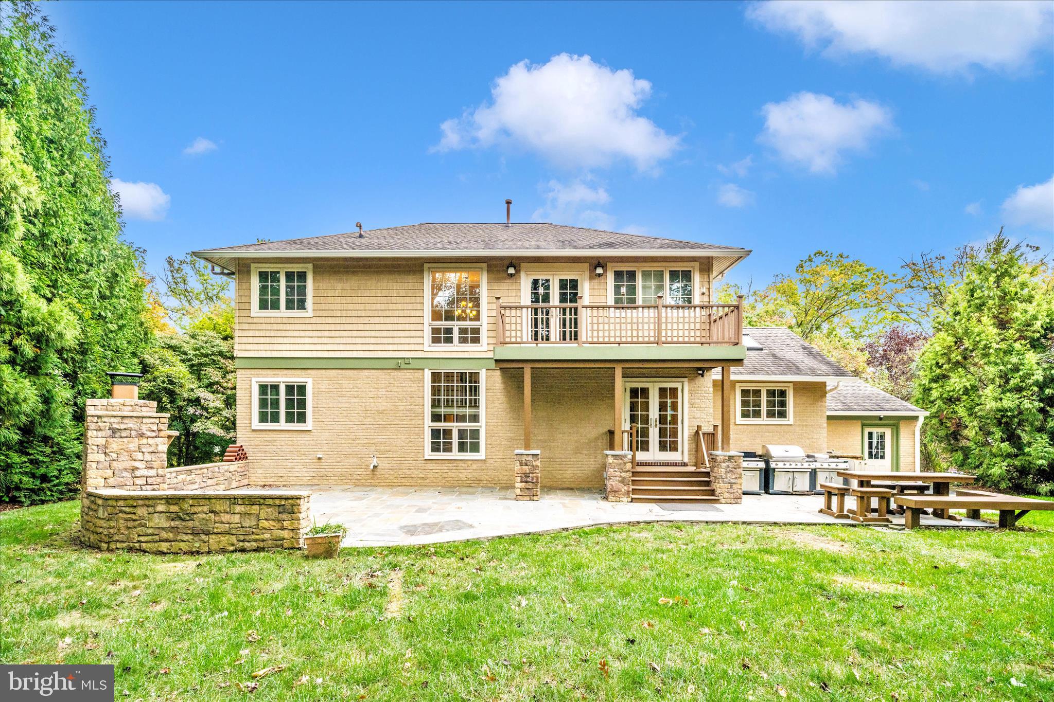 HILLANDALE - Residential Lease