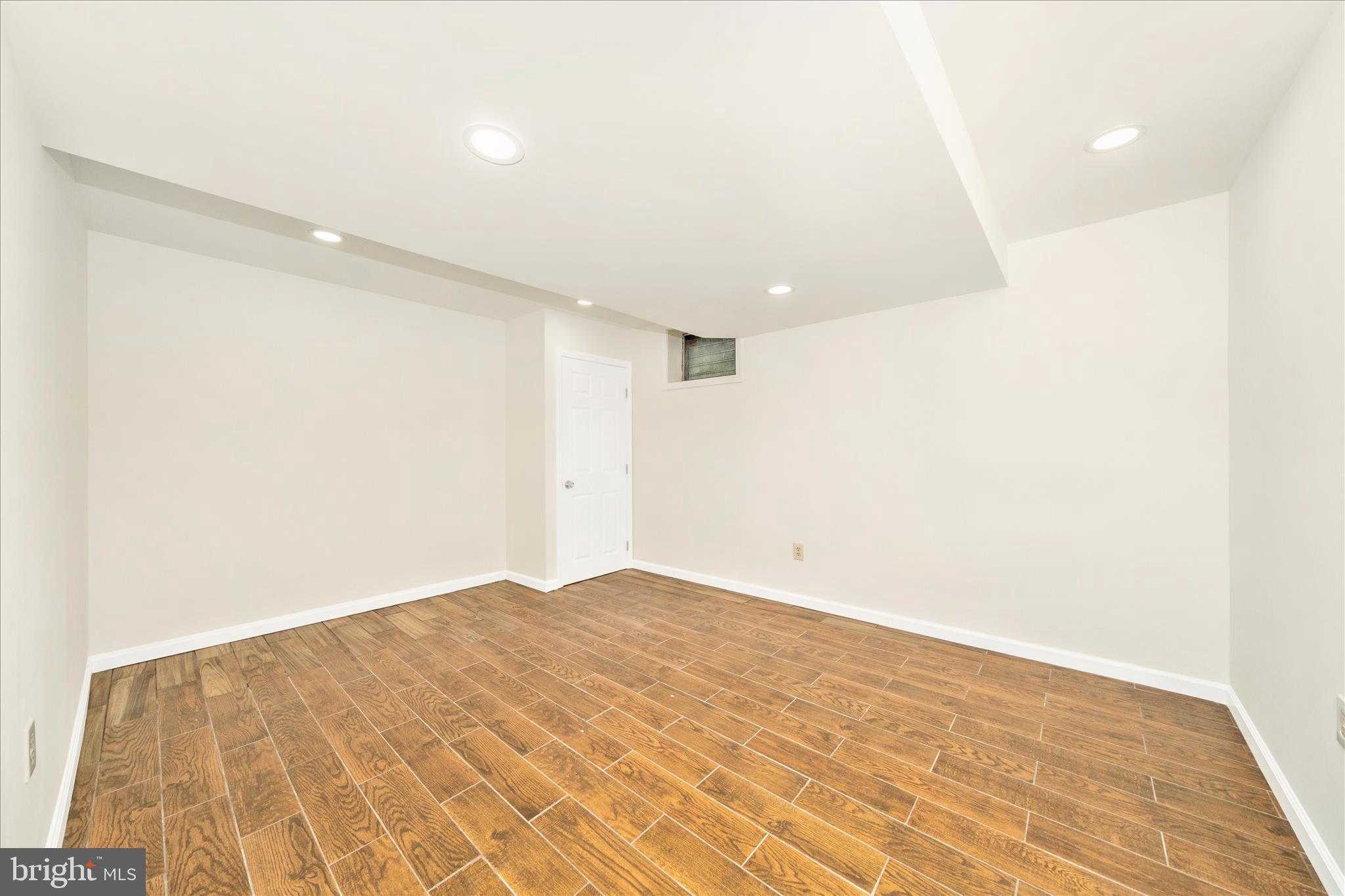 HILLANDALE - Residential Lease