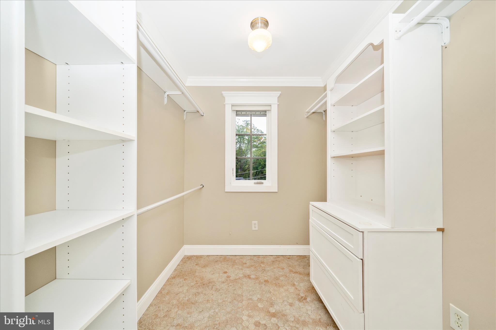 HILLANDALE - Residential Lease