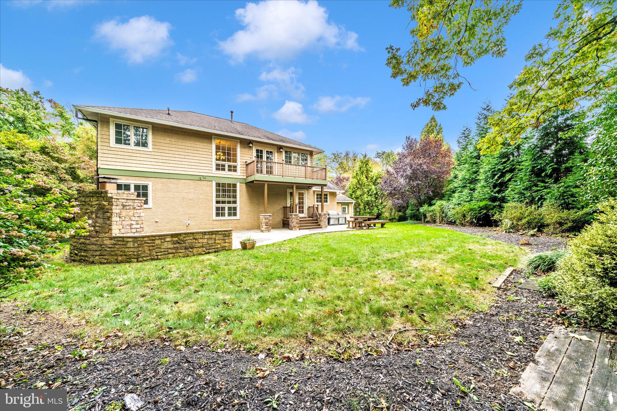 HILLANDALE - Residential Lease